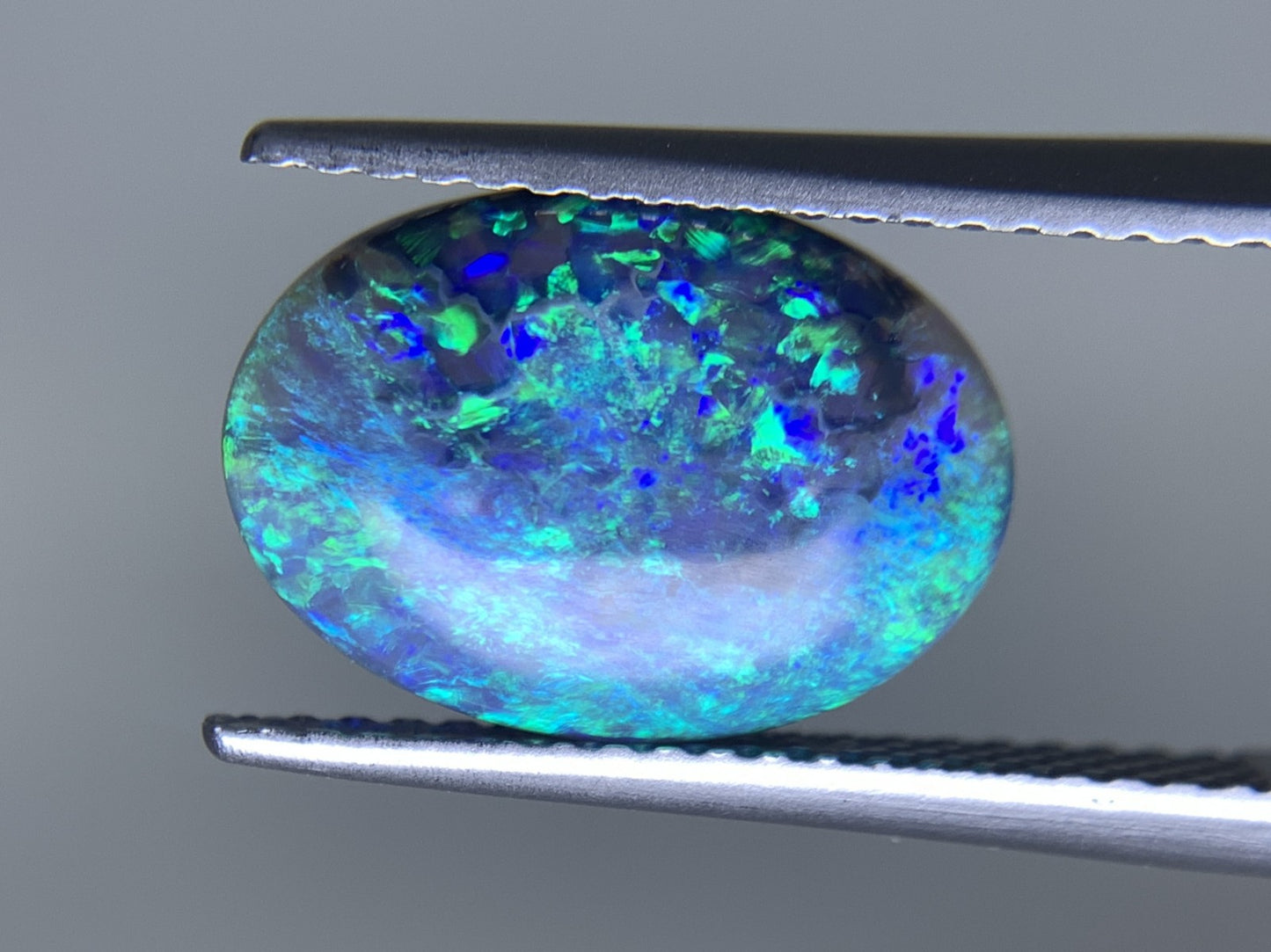 ブラックオパール 天然  2.593ct  宝石ソーティング付き  12.7㎜×9.1㎜×3.5㎜ ルース（ 裸石 ）  5889Y