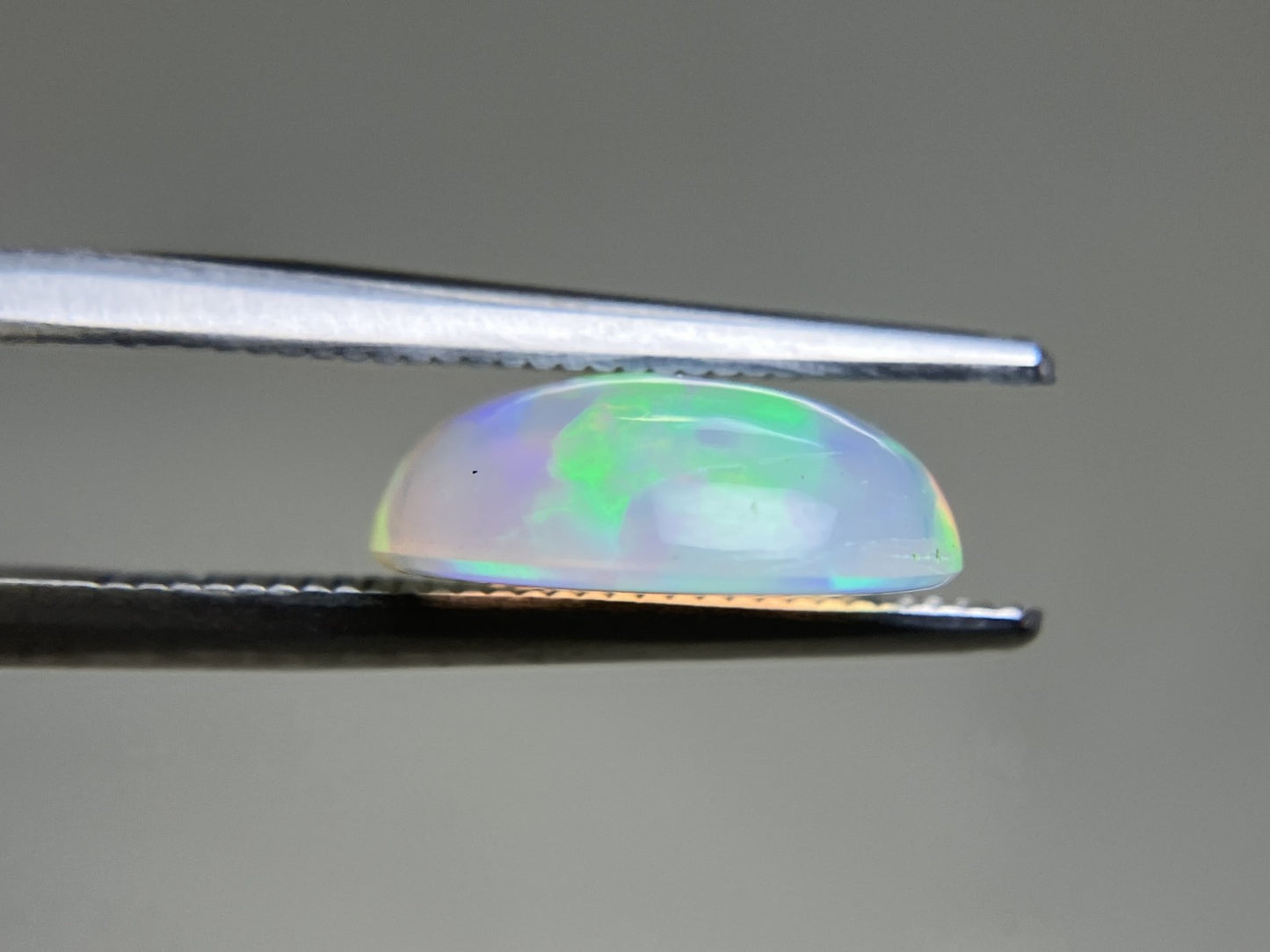 オパール 1.634ct 宝石ソーティング付き  11.5㎜×8.9㎜×4.3㎜  ルース（ 裸石 ） 3903YY