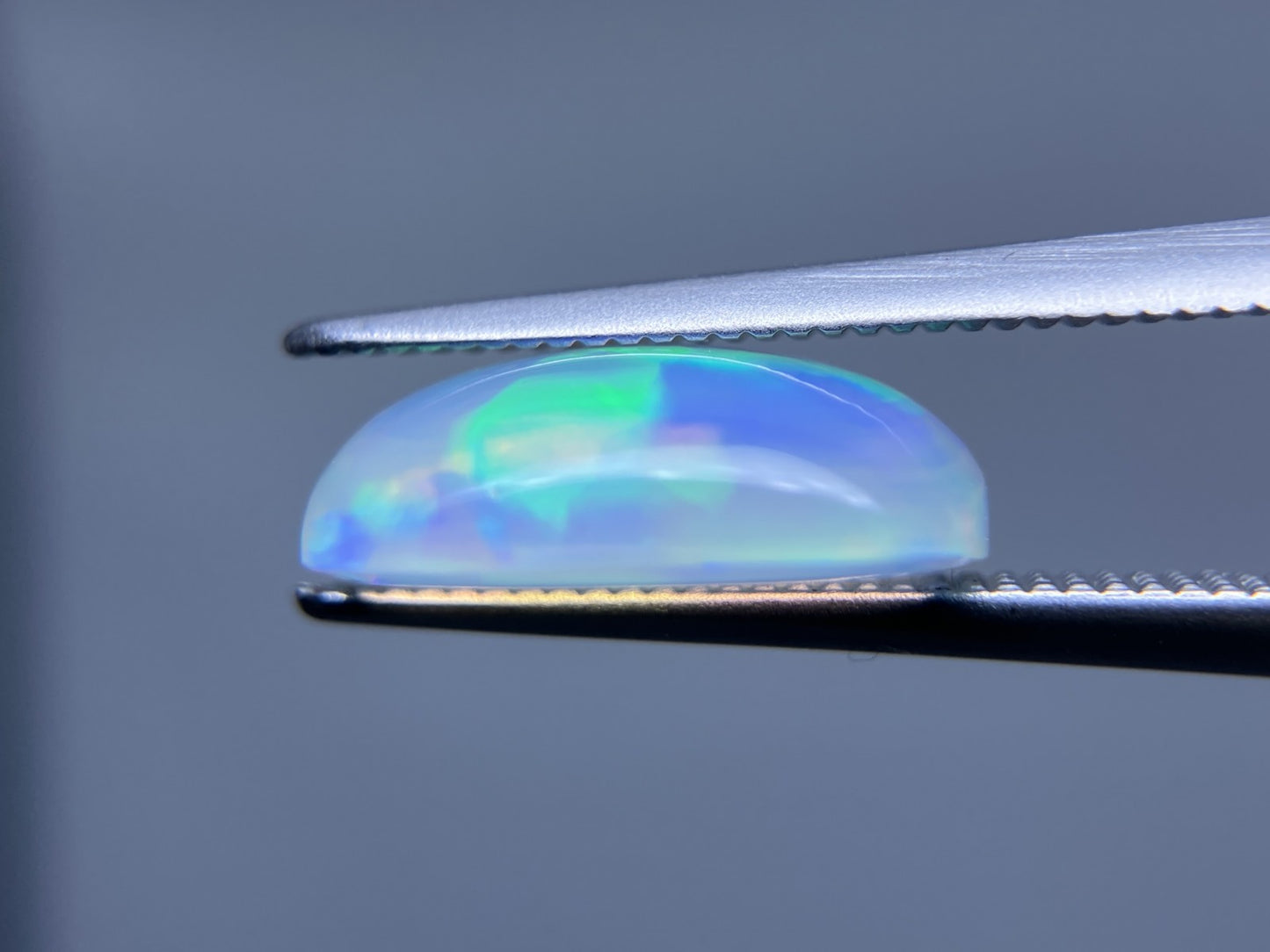 オパール 2.584ct 宝石ソーティング付き 12.0㎜×8.9㎜×4.2㎜ ルース（ 裸石 ） 4570K