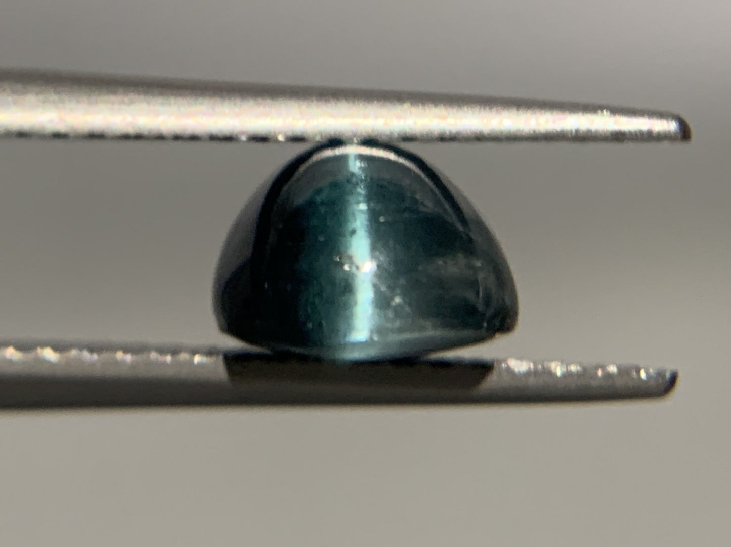 宝石ソーティング付き　 天然 トルマリンキャッツアイ 2.692ct　 縦8.8㎜×横7.0㎜×高さ5.0㎜　 ルース（ 裸石 ）　 3341Y