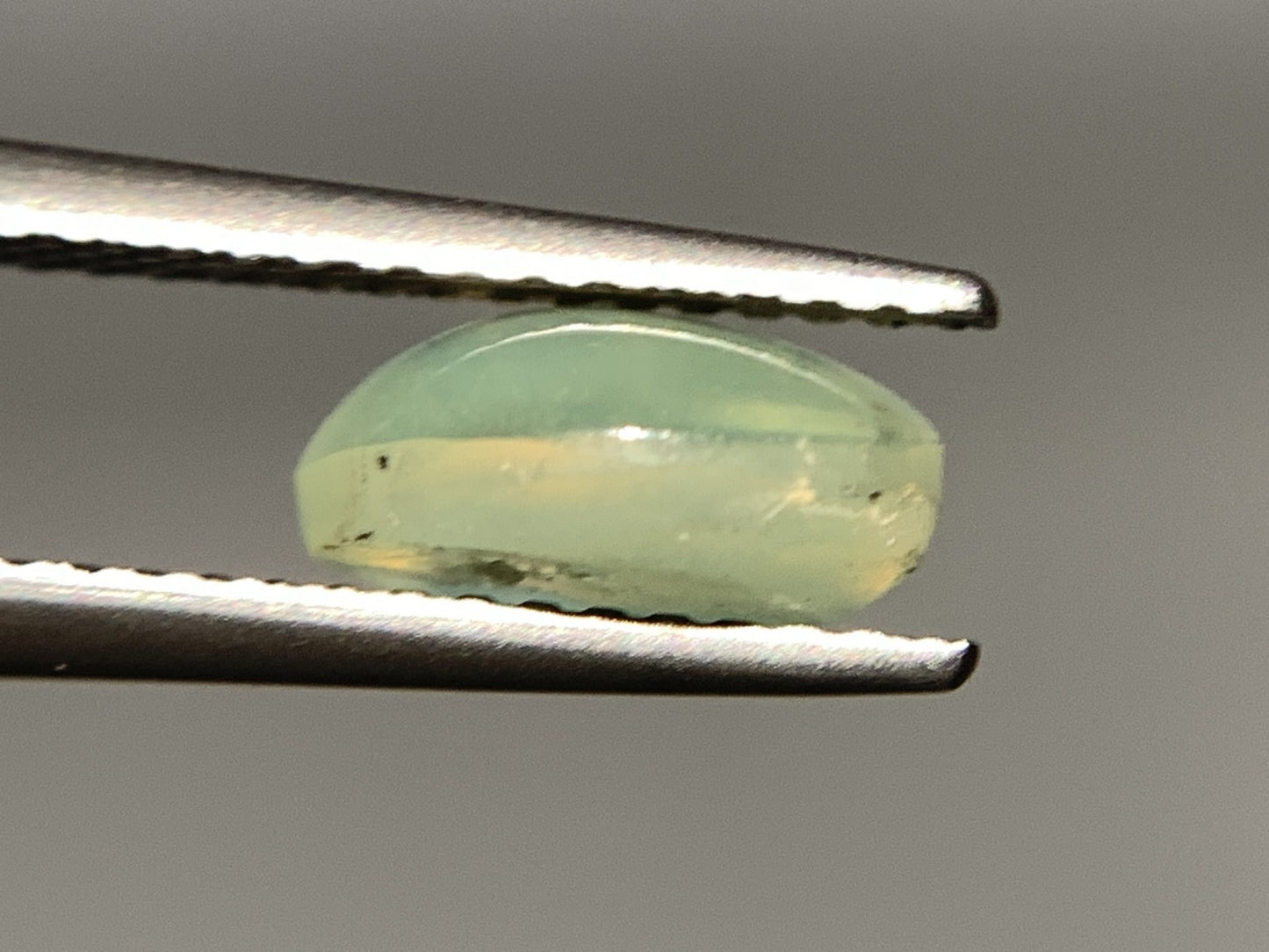 クリソベリルキャッツアイ 2.458ct 宝石ソーティング付き  8.5㎜×7.1㎜×4.1㎜   ルース（ 裸石 ） 2410Y