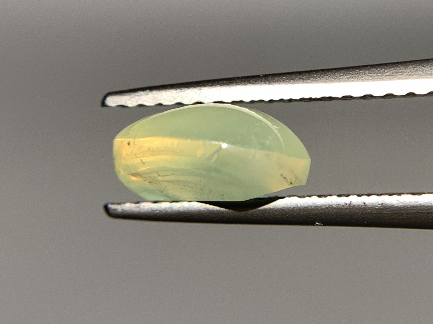 クリソベリルキャッツアイ 2.458ct 宝石ソーティング付き  8.5㎜×7.1㎜×4.1㎜   ルース（ 裸石 ） 2410Y
