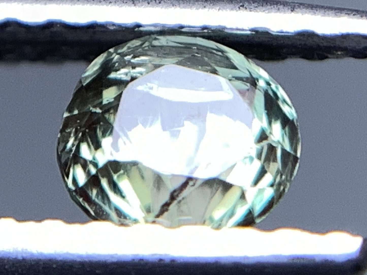 アレキサンドライト 天然 0.592ct 中央宝石ソーティング付き 4.41㎜×4.40㎜×4.05㎜ ルース（ 裸石 ） 6619Y