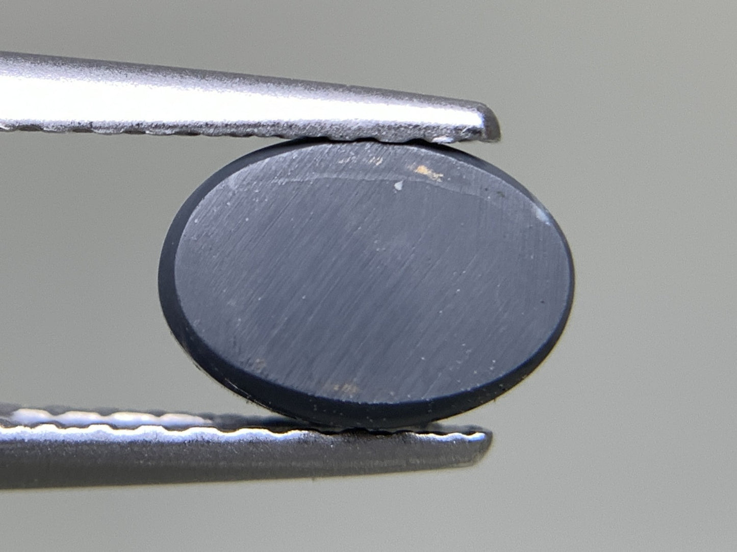 ブラックオパール 0.553ct  中央宝石ソーティング付き  7.0㎜×4.9㎜×2.2㎜  天然 ルース（ 裸石 ） 4933Y