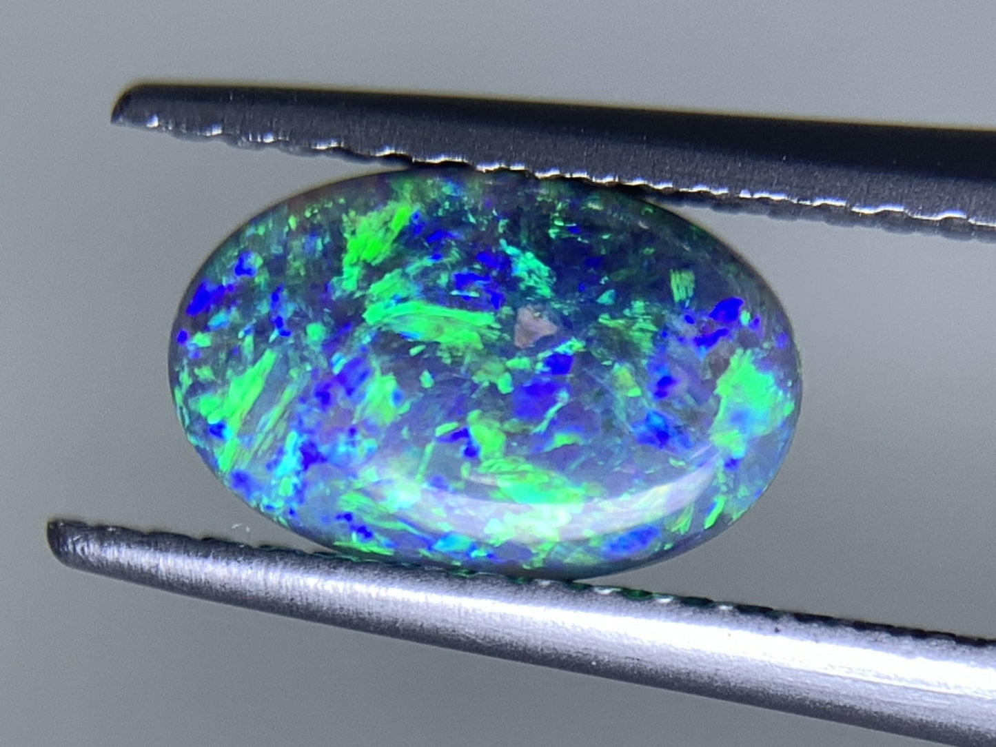 ブラックオパール 天然  0.927ct  宝石ソーティング付き  9.2㎜×6.0㎜×2.5㎜ ルース（ 裸石 ）  5758Y