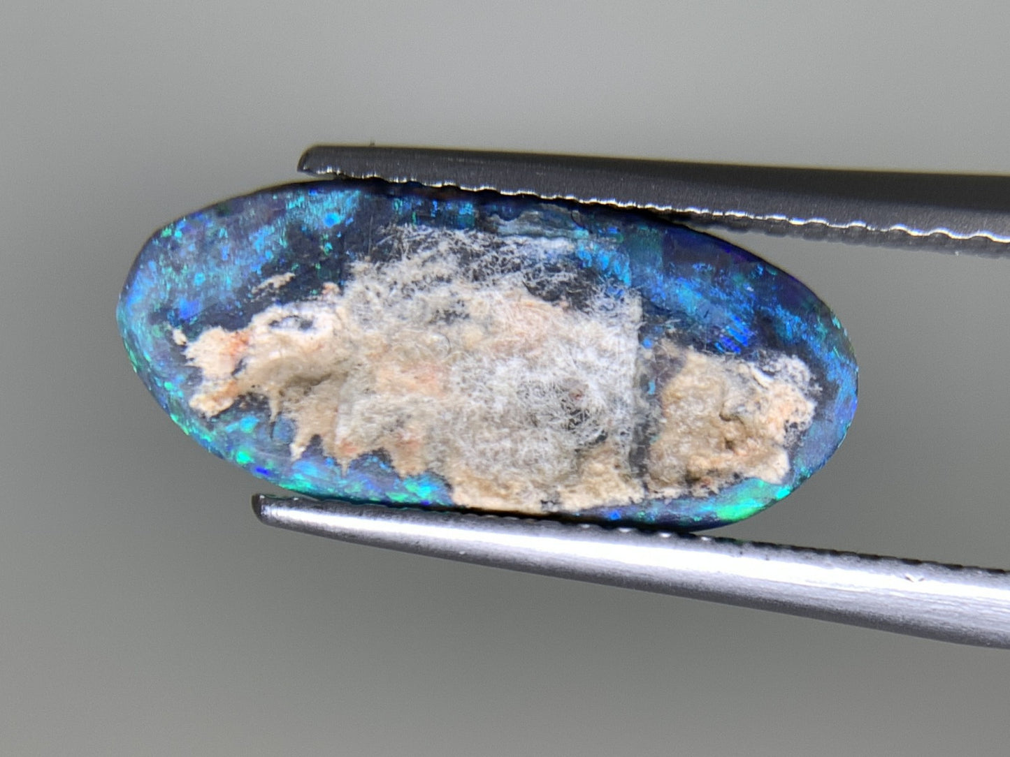 ブラックオパール 1.825ct  中央宝石ソーティング付き  16.2㎜×7.4㎜×2.4㎜  天然 ルース（ 裸石 ） 4907Y