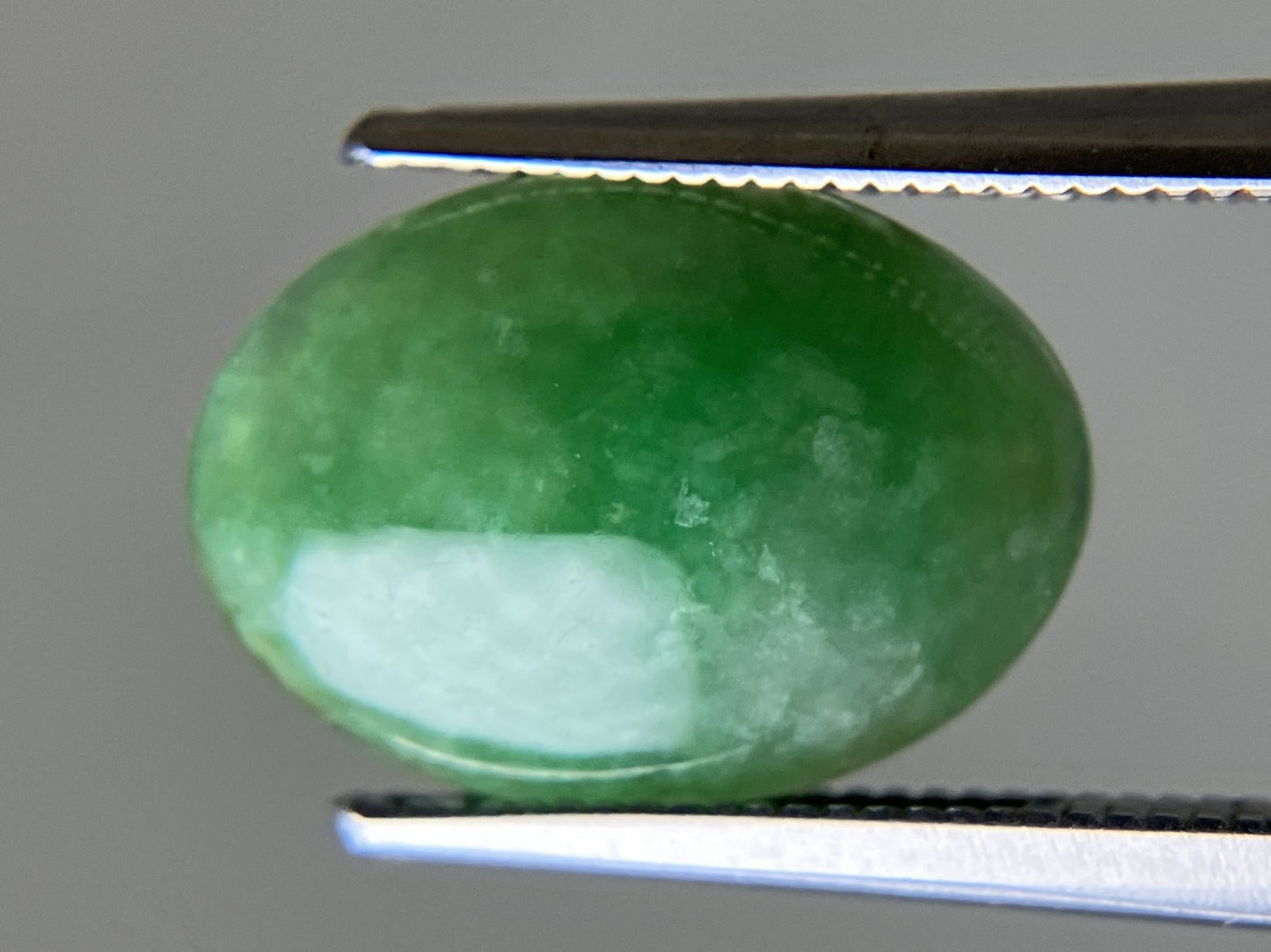 ひすい（ヒスイ 翡翠） 天然 3.822ct 宝石ソーティング付き 13.8㎜×10.0㎜×3.2㎜ ルース（ 裸石 ） 6714YY