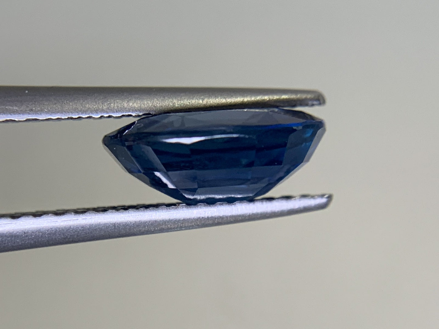 サファイア  3.151ct  宝石ソーティング付き  9.6㎜×8.3㎜×4.0㎜  ルース（ 裸石 ） 1748Y