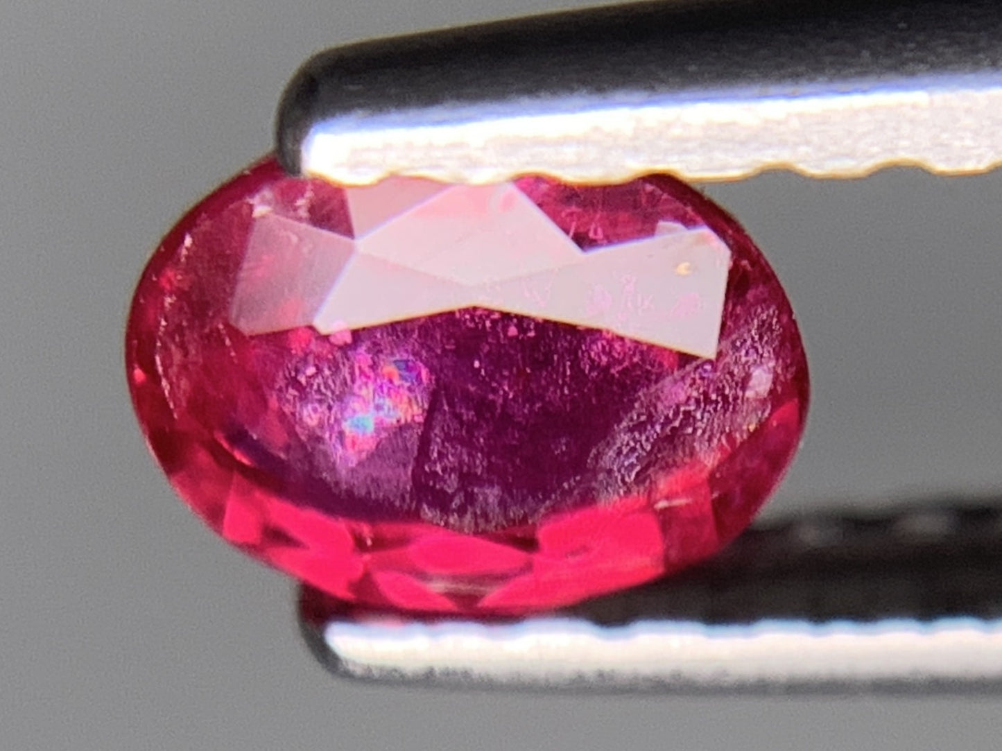 ルビー 天然 0.530ct 宝石ソーティング付き 5.0㎜×4.4㎜×2.6㎜ ルース（ 裸石 ） 7722Y
