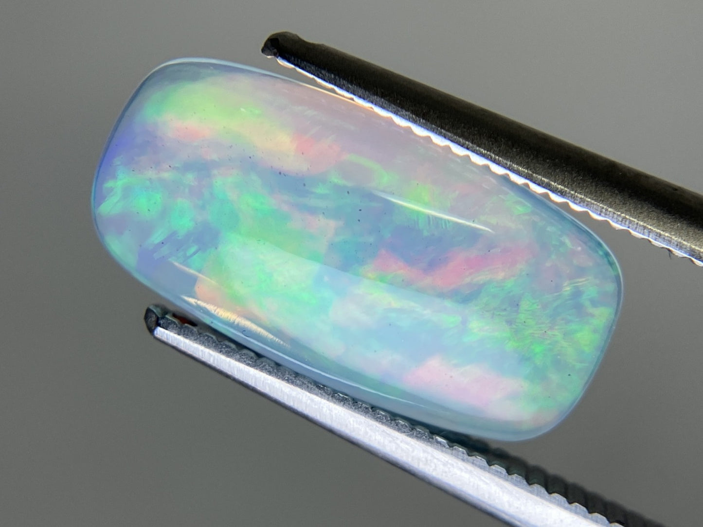 オパール 2.477ct 宝石ソーティング付き  15.2㎜×7.8㎜×3.6㎜  ルース（ 裸石 ） 3880YY