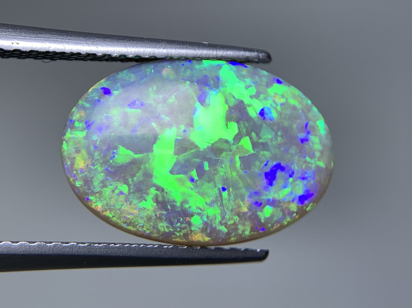 ブラックオパール 天然 3.567ct 宝石ソーティング付き 15.5㎜×10.6㎜×3.6㎜ ルース（ 裸石 ） 6779Y