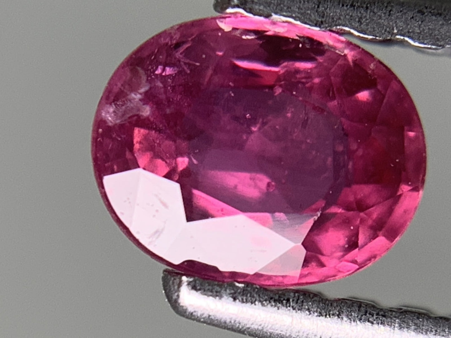 ルビー 天然 0.471ct 宝石ソーティング付き 5.0㎜×3.9㎜×2.4㎜ ルース（ 裸石 ） 7735Y
