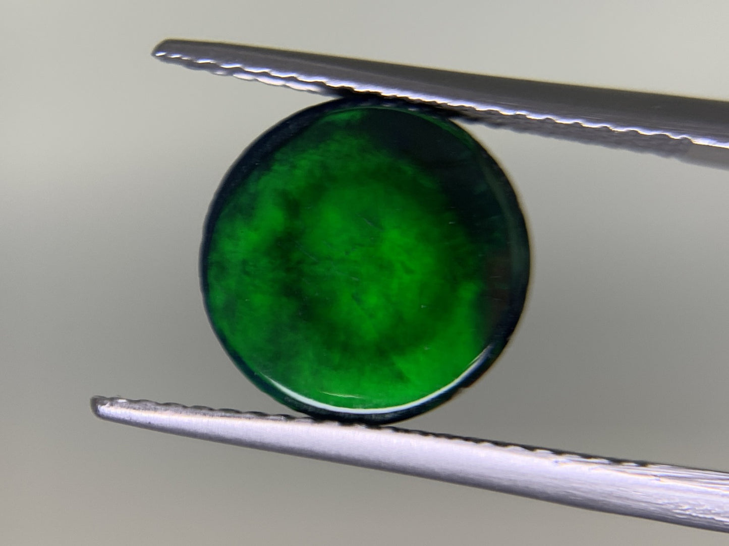 ブラックオパール(黒色化) 3.165ct 宝石ソーティング付き  10.4㎜×10.3㎜×5.9㎜  ルース（ 裸石 ） 3408Y