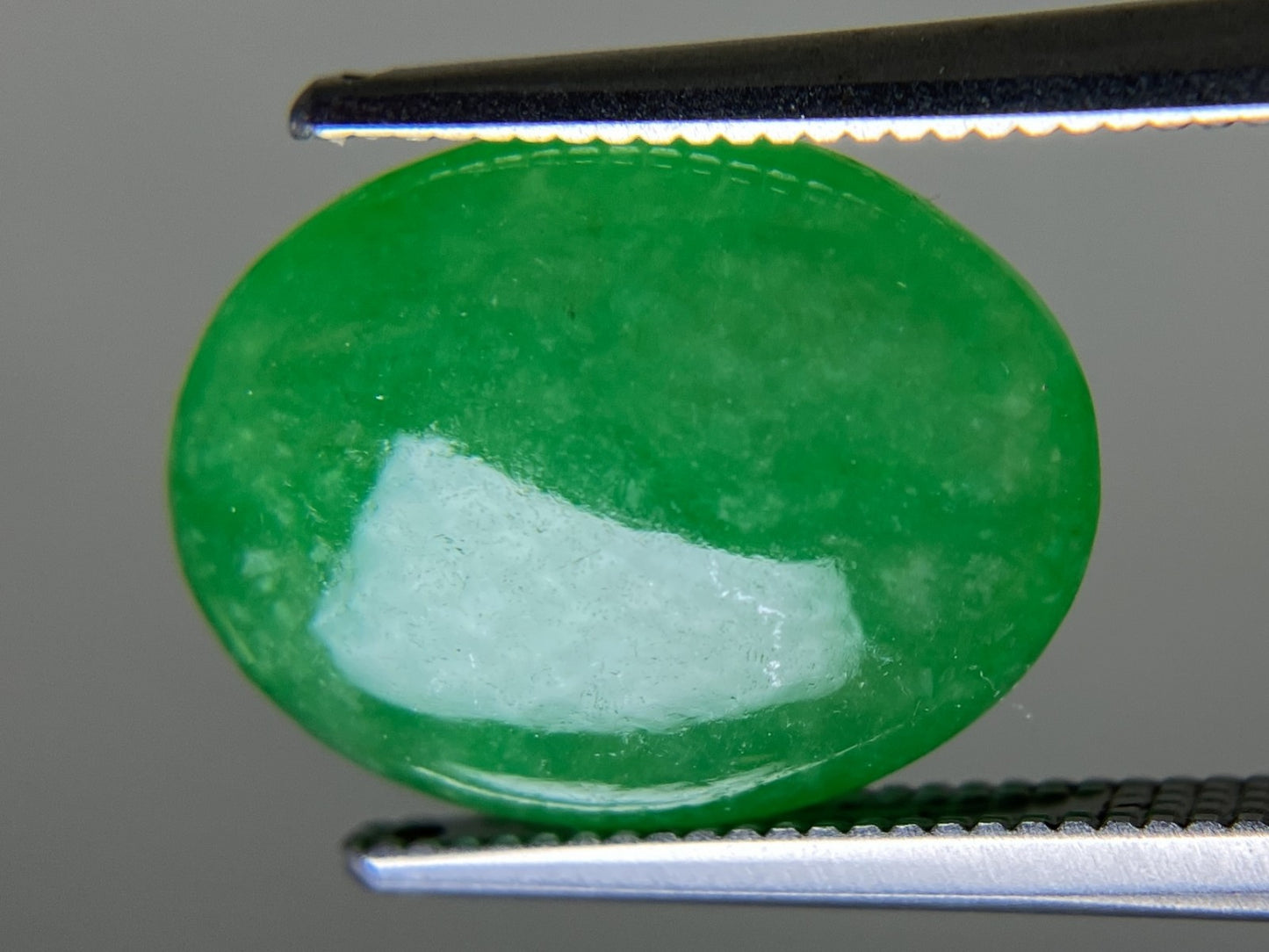 ひすい（ヒスイ 翡翠） 天然 6.946ct 宝石ソーティング付き 13.5㎜×10.4㎜×5.4㎜ ルース（ 裸石 ） 6843YY