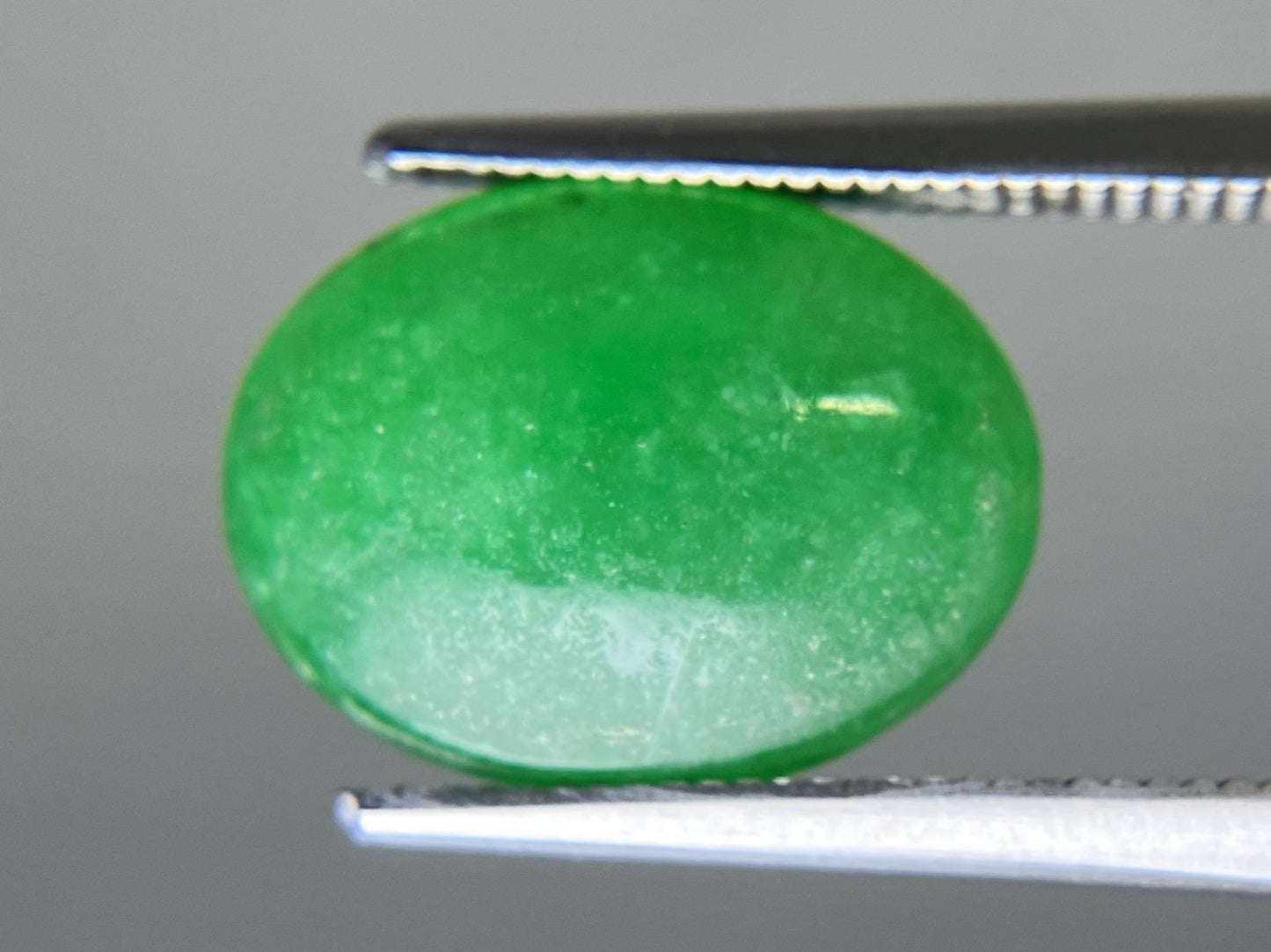 ひすい（ヒスイ 翡翠） 天然 6.946ct 宝石ソーティング付き 13.5㎜×10.4㎜×5.4㎜ ルース（ 裸石 ） 6843YY