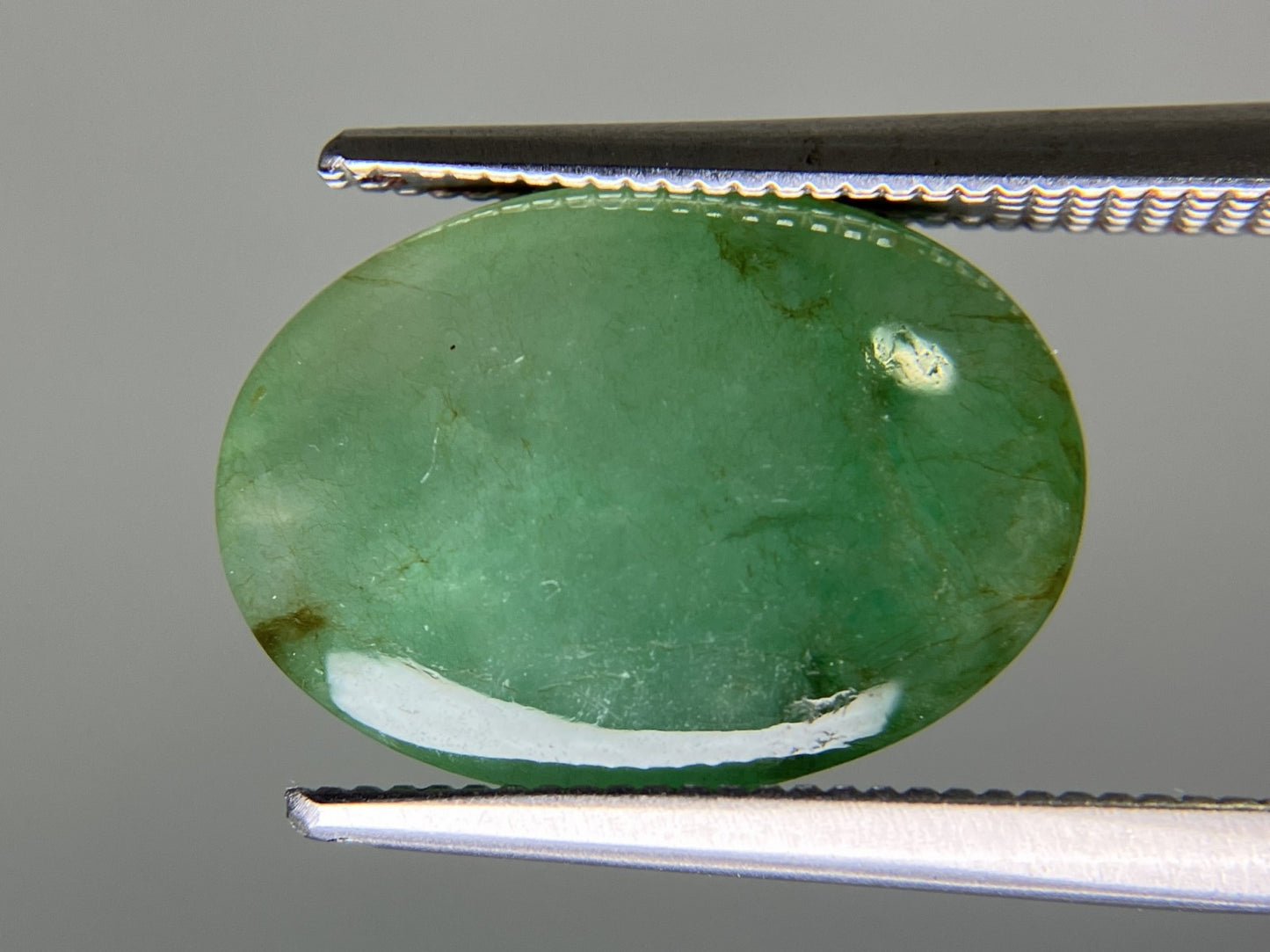 ひすい（ヒスイ 翡翠） 天然 6.373ct 宝石ソーティング付き 14.4㎜×10.4㎜×4.7㎜ ルース（ 裸石 ） 6813YY