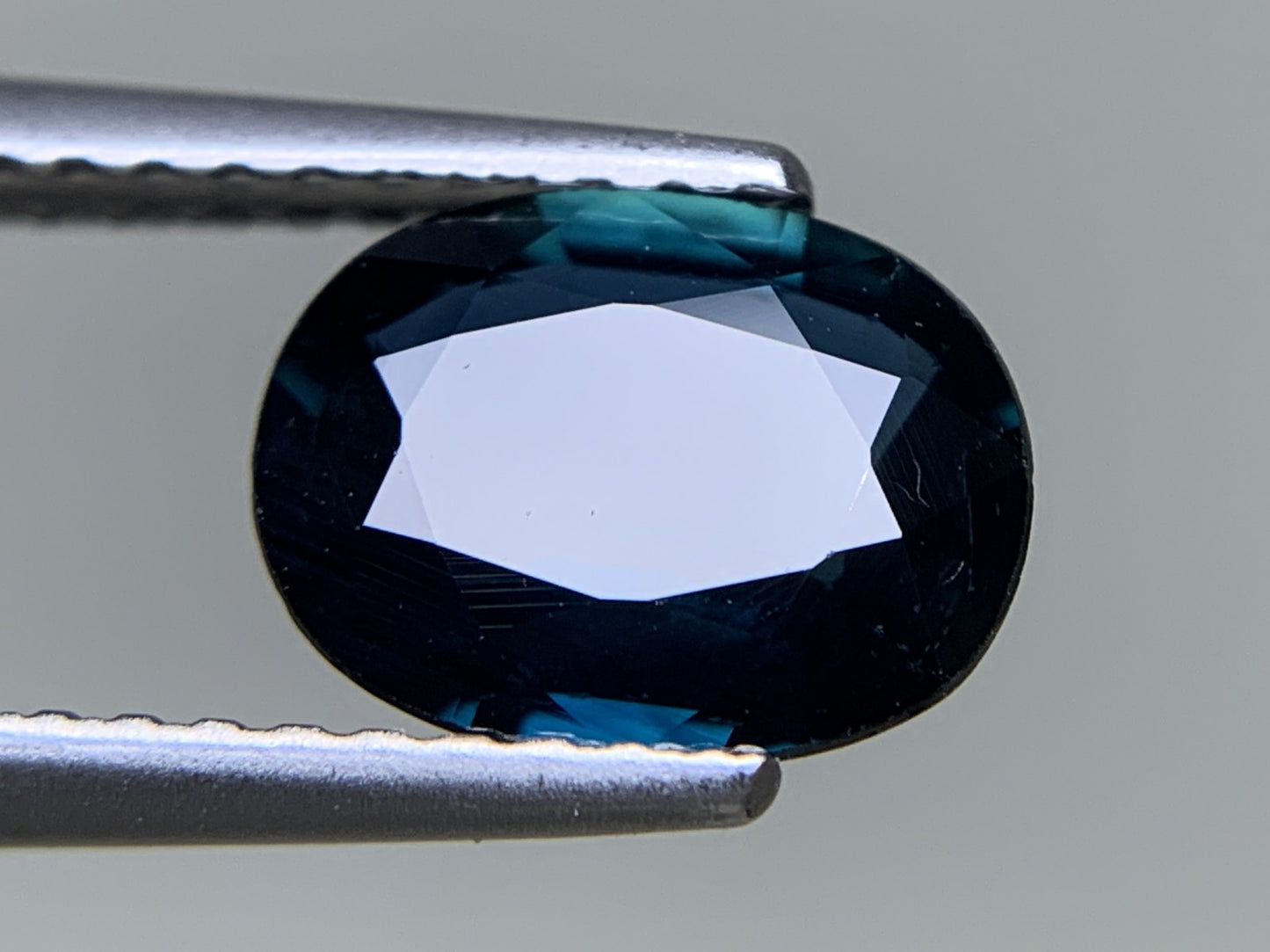 サファイア 天然 1.417ct 宝石ソーティング付き 8.1㎜×6.3㎜×2.9㎜ ルース（ 裸石 ） 7715Y