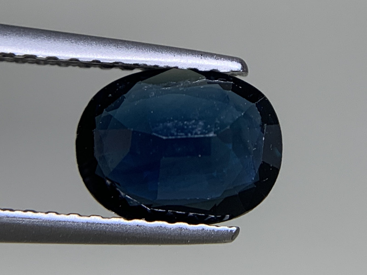 サファイア 天然 1.417ct 宝石ソーティング付き 8.1㎜×6.3㎜×2.9㎜ ルース（ 裸石 ） 7715Y