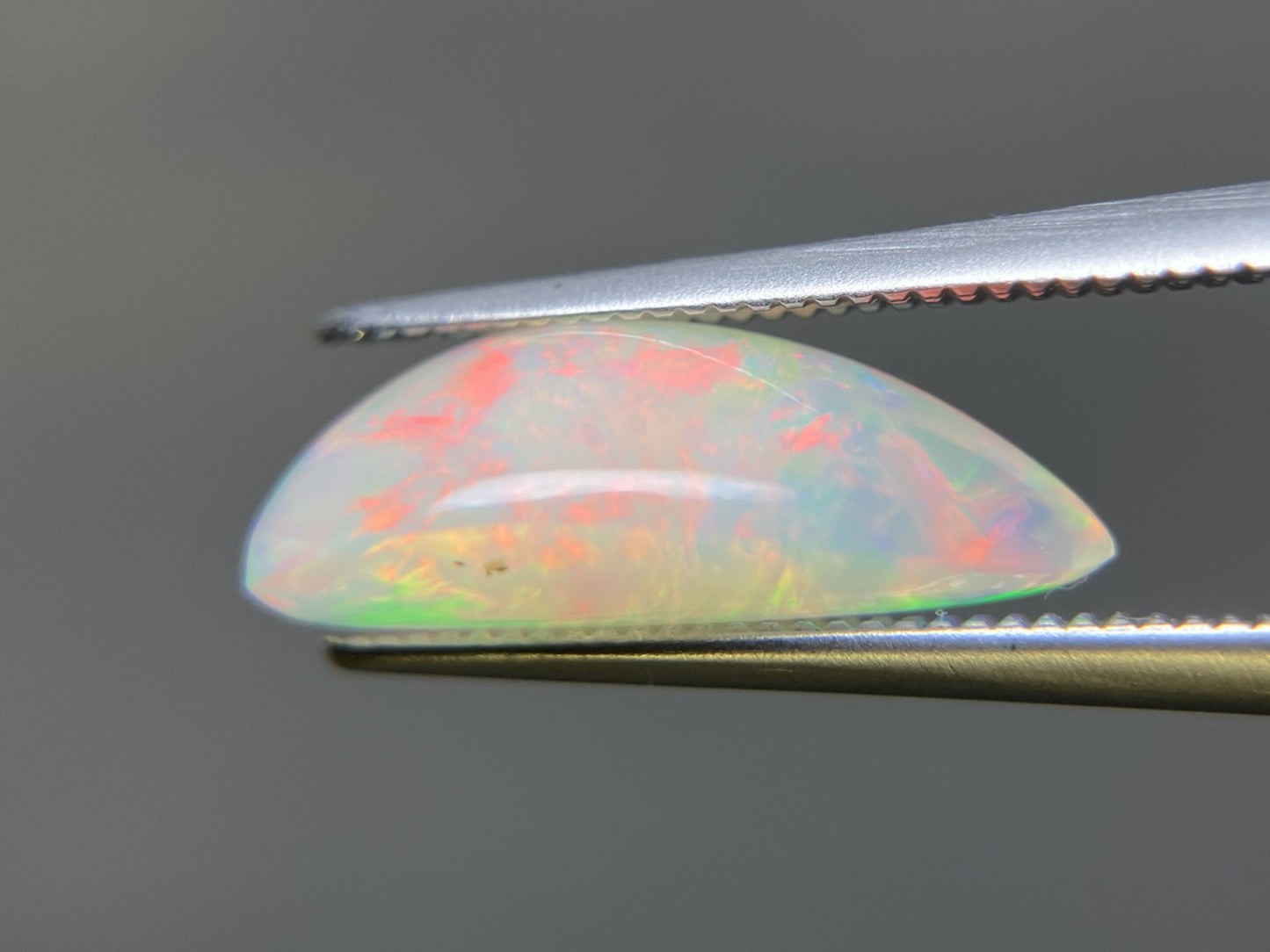 オパール 3.064ct 宝石ソーティング付き 15.6㎜×8.1㎜×5.8㎜ ルース（ 裸石 ） 4294K