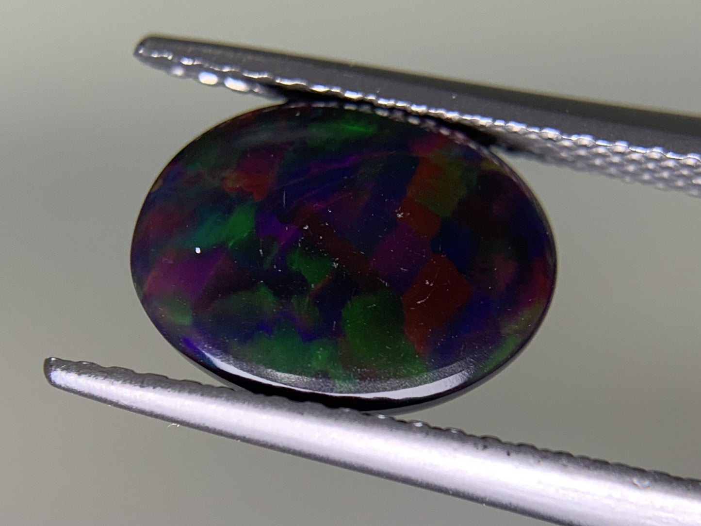 ブラックオパール(黒色化) 2.046ct 宝石ソーティング付き  10.6㎜×7.7㎜×4.8㎜  ルース（ 裸石 ） 3411Y