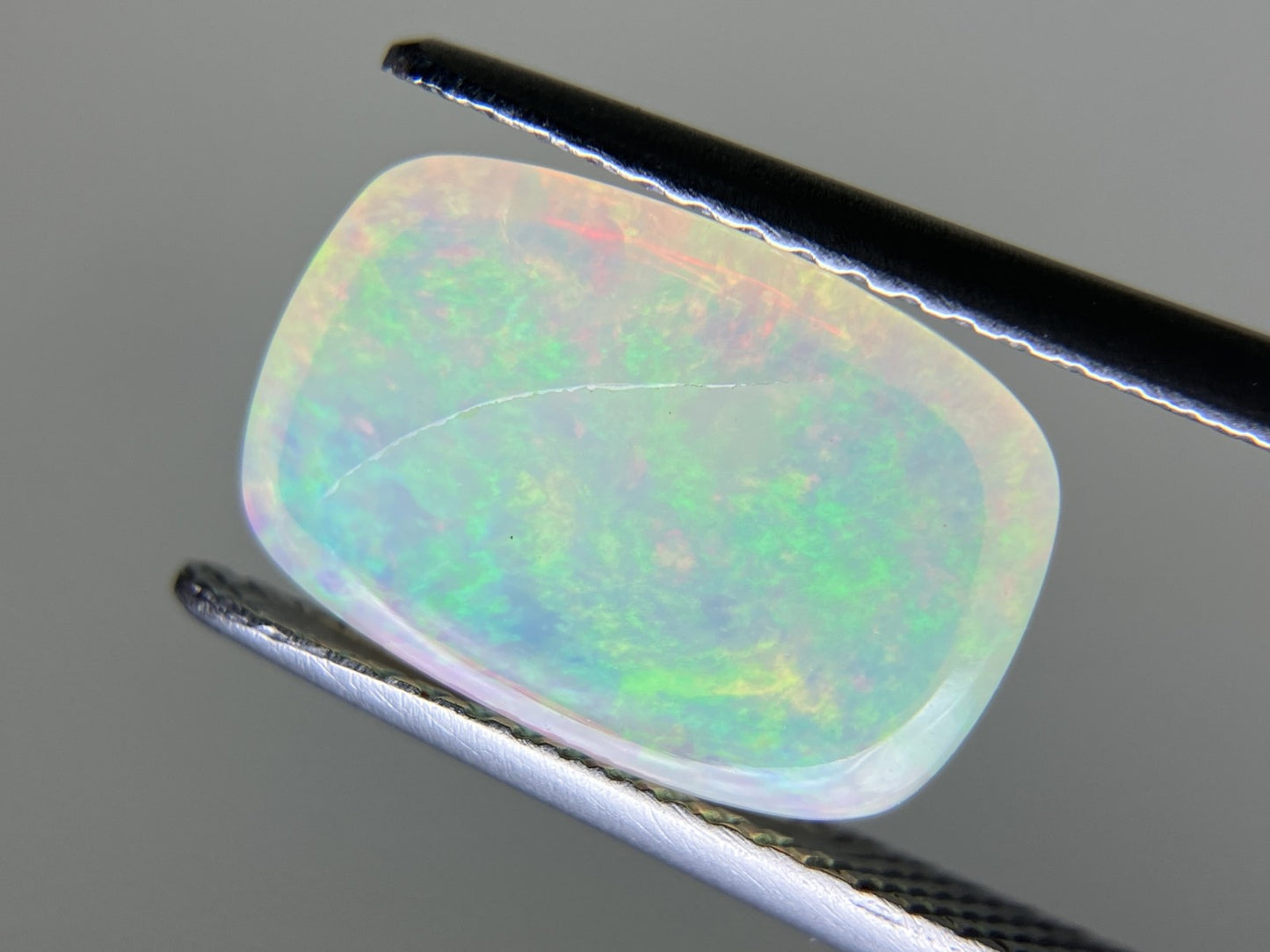 オパール 2.606ct  宝石ソーティング付き  12.6㎜×8.4㎜×4.5㎜  ルース（ 裸石 ） 3497YY