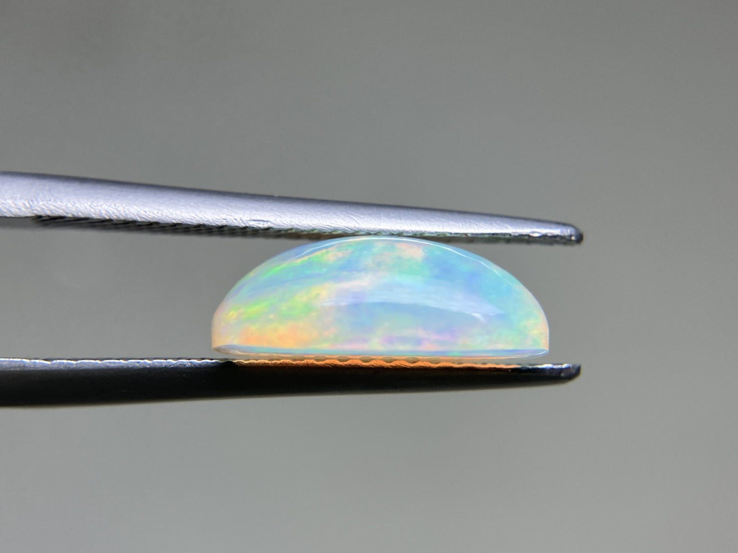 オパール 2.606ct  宝石ソーティング付き  12.6㎜×8.4㎜×4.5㎜  ルース（ 裸石 ） 3497YY