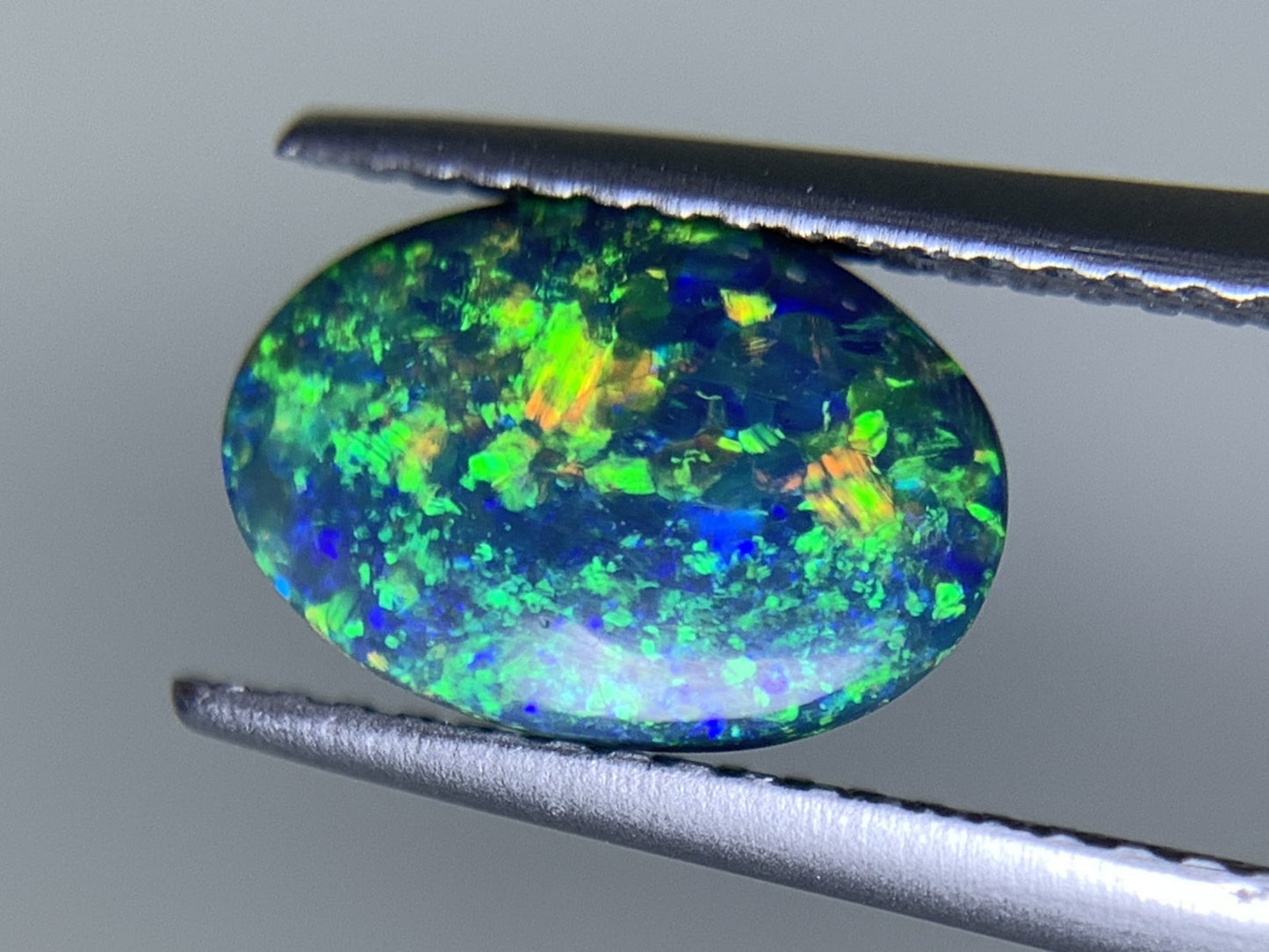 ブラックオパール 天然  1.312ct  宝石ソーティング付き  10.2㎜×6.8㎜×3.0㎜ ルース（ 裸石 ）  5805Y