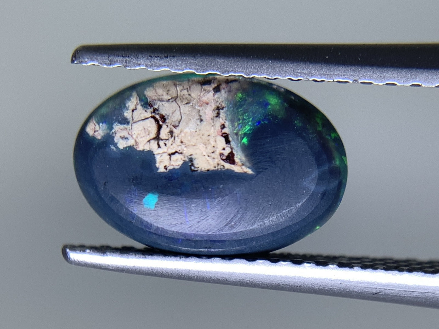 ブラックオパール 天然  1.312ct  宝石ソーティング付き  10.2㎜×6.8㎜×3.0㎜ ルース（ 裸石 ）  5805Y