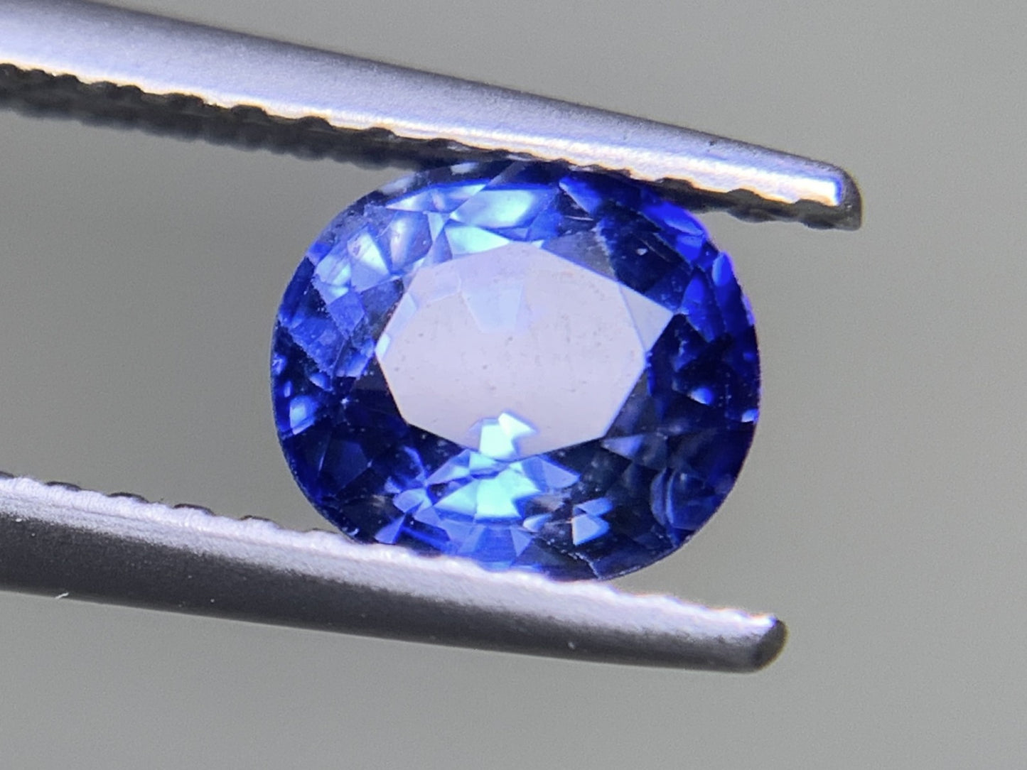 サファイア 1.016ct  宝石ソーティング付き  6.2㎜×5.6㎜×3.3㎜  ルース（ 裸石 ） 1707Y