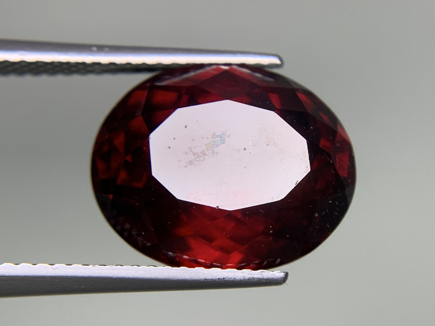 ガーネット 天然 12.391ct 宝石ソーティング付き 14.7㎜×11.9㎜×8.1㎜ ルース（ 裸石 ） 7763Y
