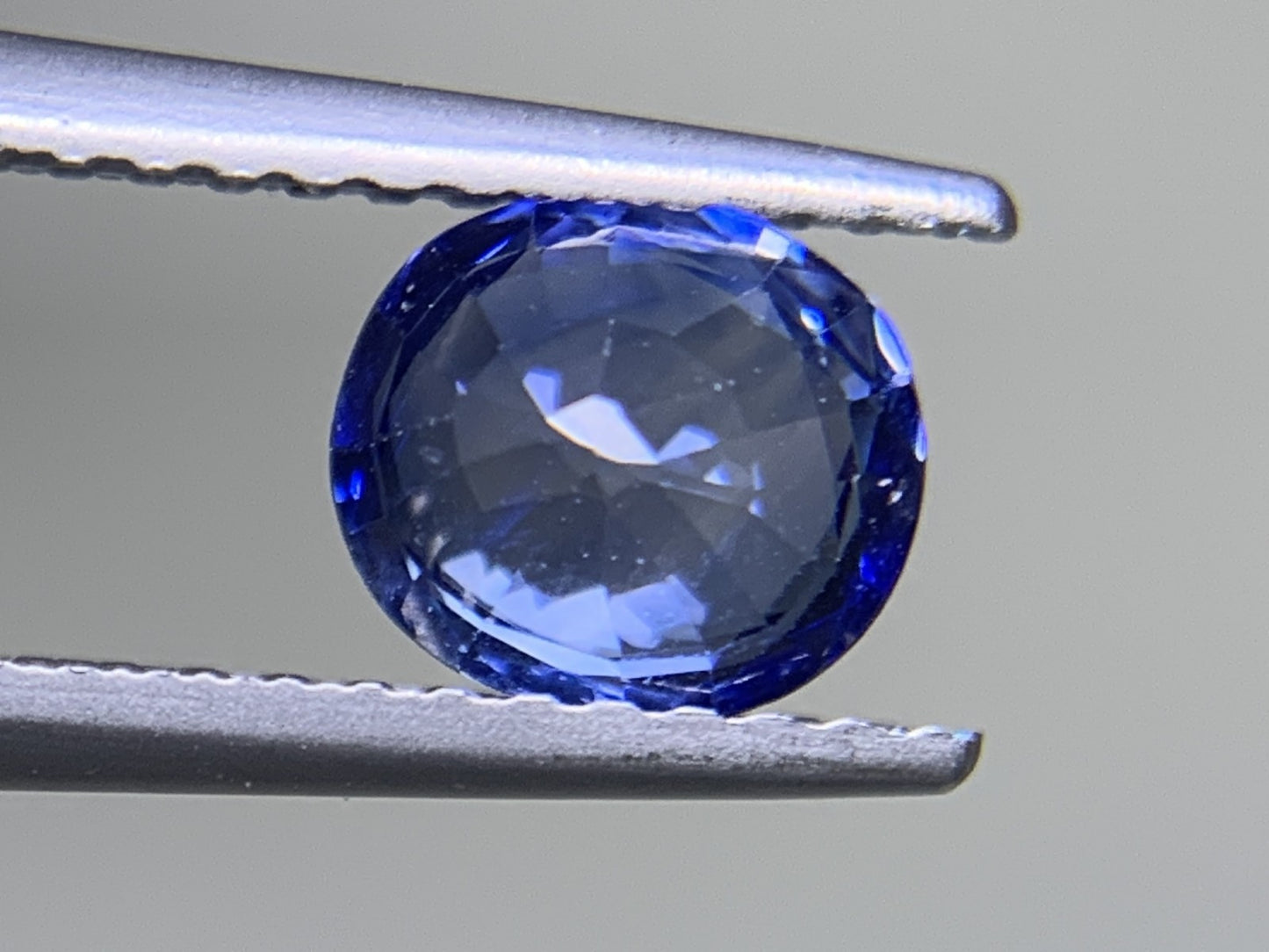 サファイア 1.016ct  宝石ソーティング付き  6.2㎜×5.6㎜×3.3㎜  ルース（ 裸石 ） 1707Y