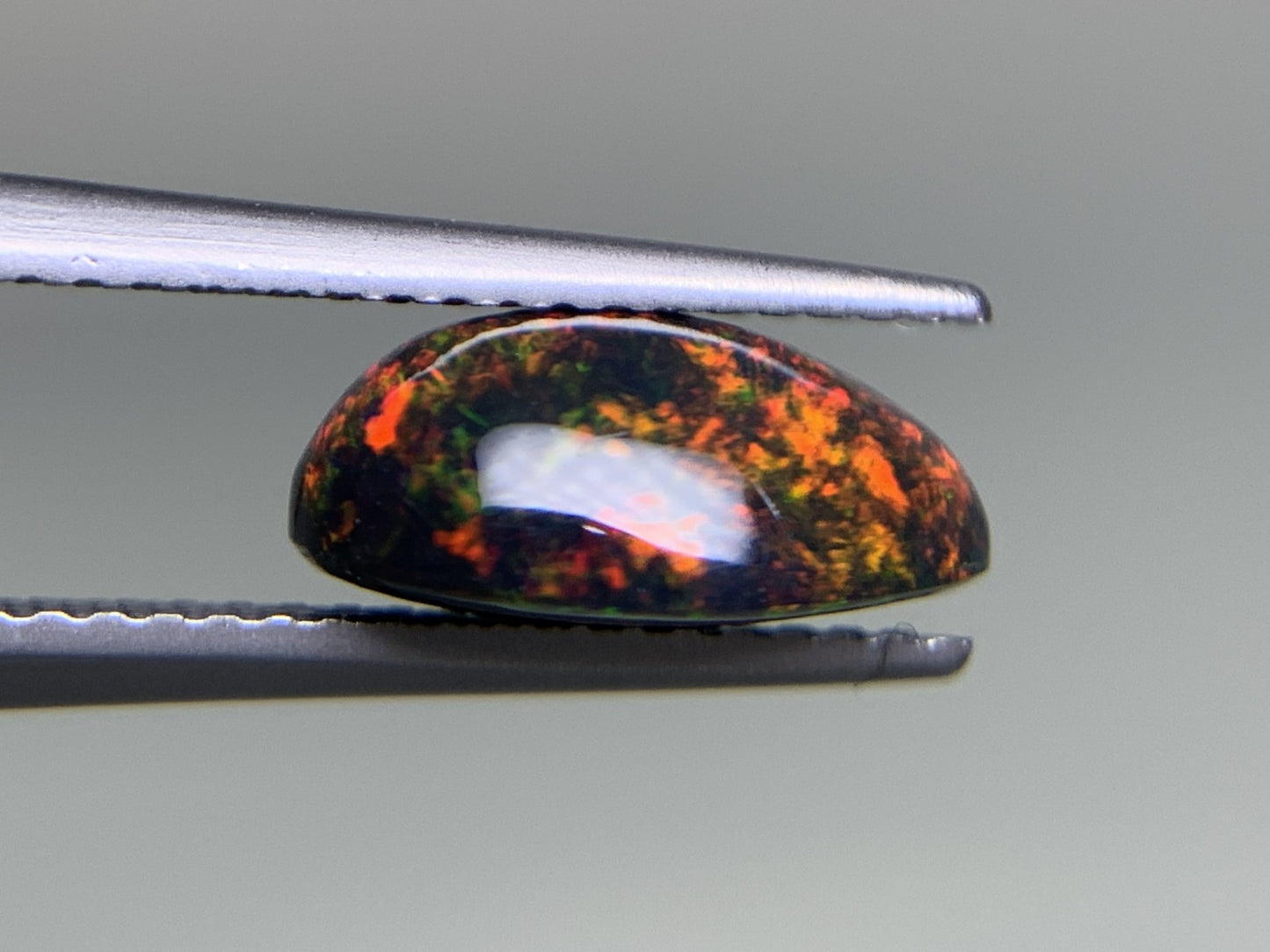 ブラックオパール(黒色化) 1.937ct 宝石ソーティング付き  11.2㎜×7.5㎜×4.9㎜  ルース（ 裸石 ） 3410Y