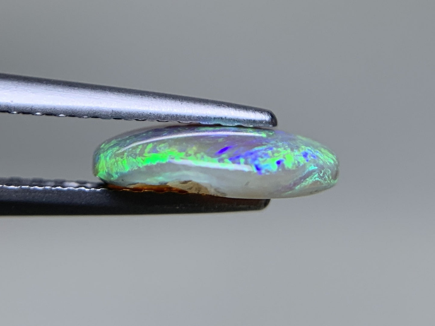 ブラックオパール 天然 1.255ct 宝石ソーティング付き 9.6㎜×8.1㎜×2.5㎜ ルース（ 裸石 ） 7717Y