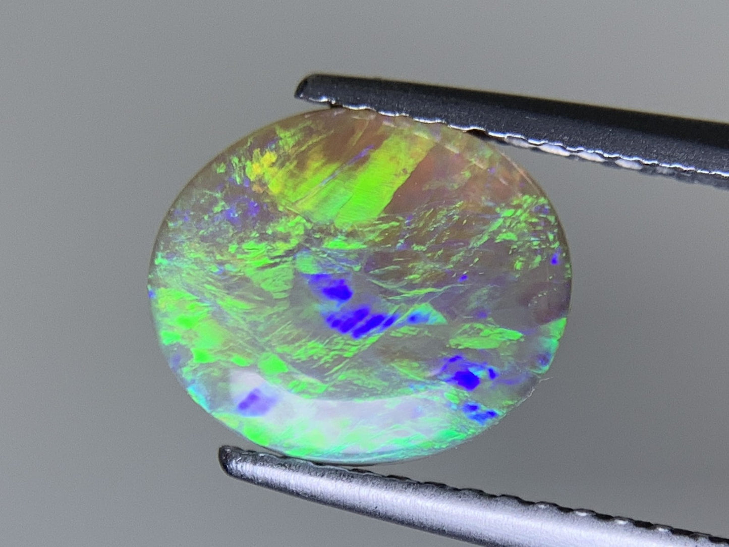 ブラックオパール 天然 1.255ct 宝石ソーティング付き 9.6㎜×8.1㎜×2.5㎜ ルース（ 裸石 ） 7717Y