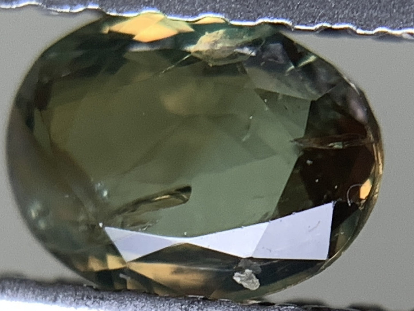 アレキサンドライト 0.485ct 中央宝石ソーティング付き 5.57㎜×4.19㎜×2.38㎜ 天然 ルース（ 裸石 ） 4900Y