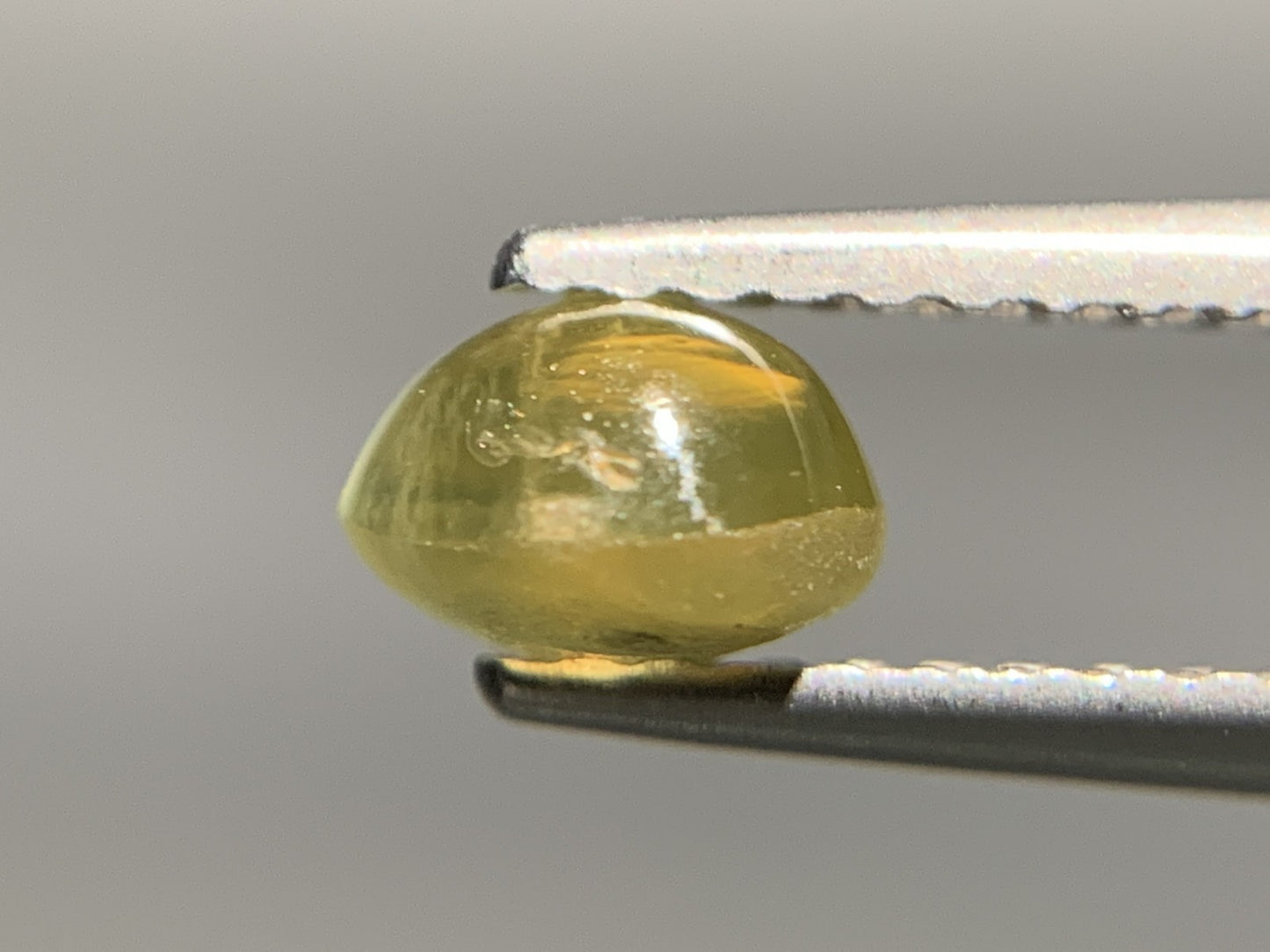クリソベリルキャッツアイ 1.072ct 宝石ソーティング付き  5.6㎜×5.5㎜×3.7㎜ ルース（ 裸石 ） 3547Y