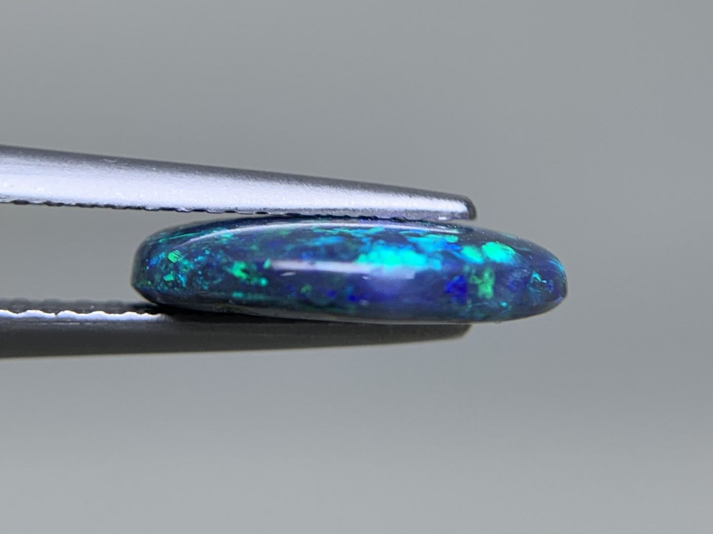 ブラックオパール 天然 1.911ct 宝石ソーティング付き 12.0㎜×9.1㎜×2.7㎜ ルース（ 裸石 ） 7714Y