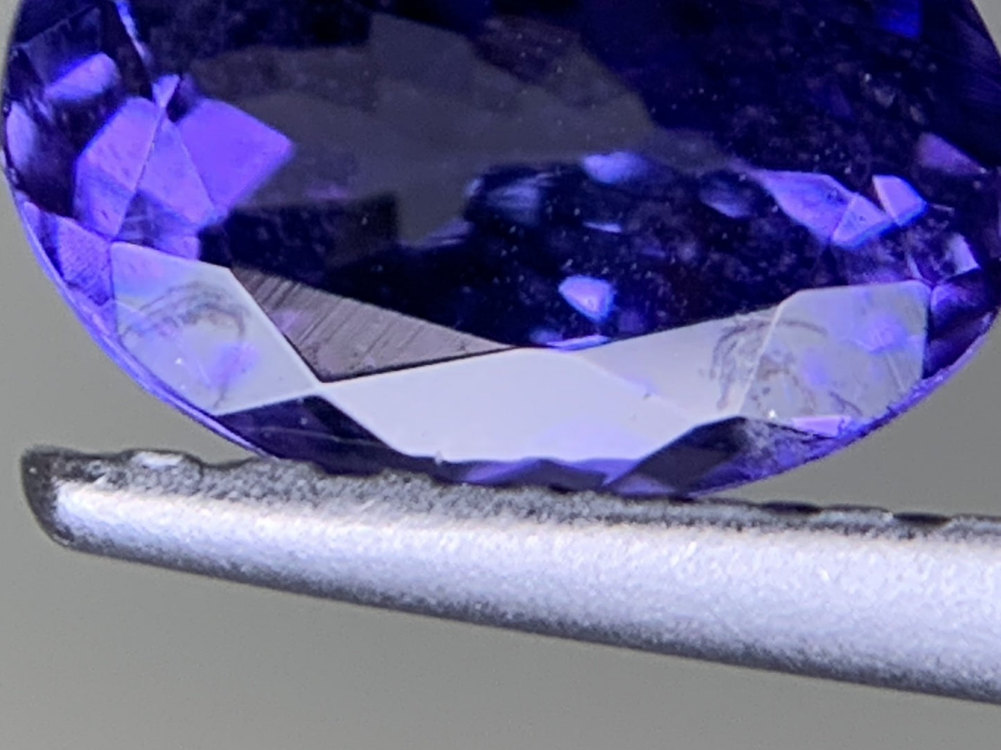 タンザナイト 1.020ct 宝石ソーティング付き 6.8㎜×4.9㎜×3.9㎜ ルース（ 裸石 ） 3441Y