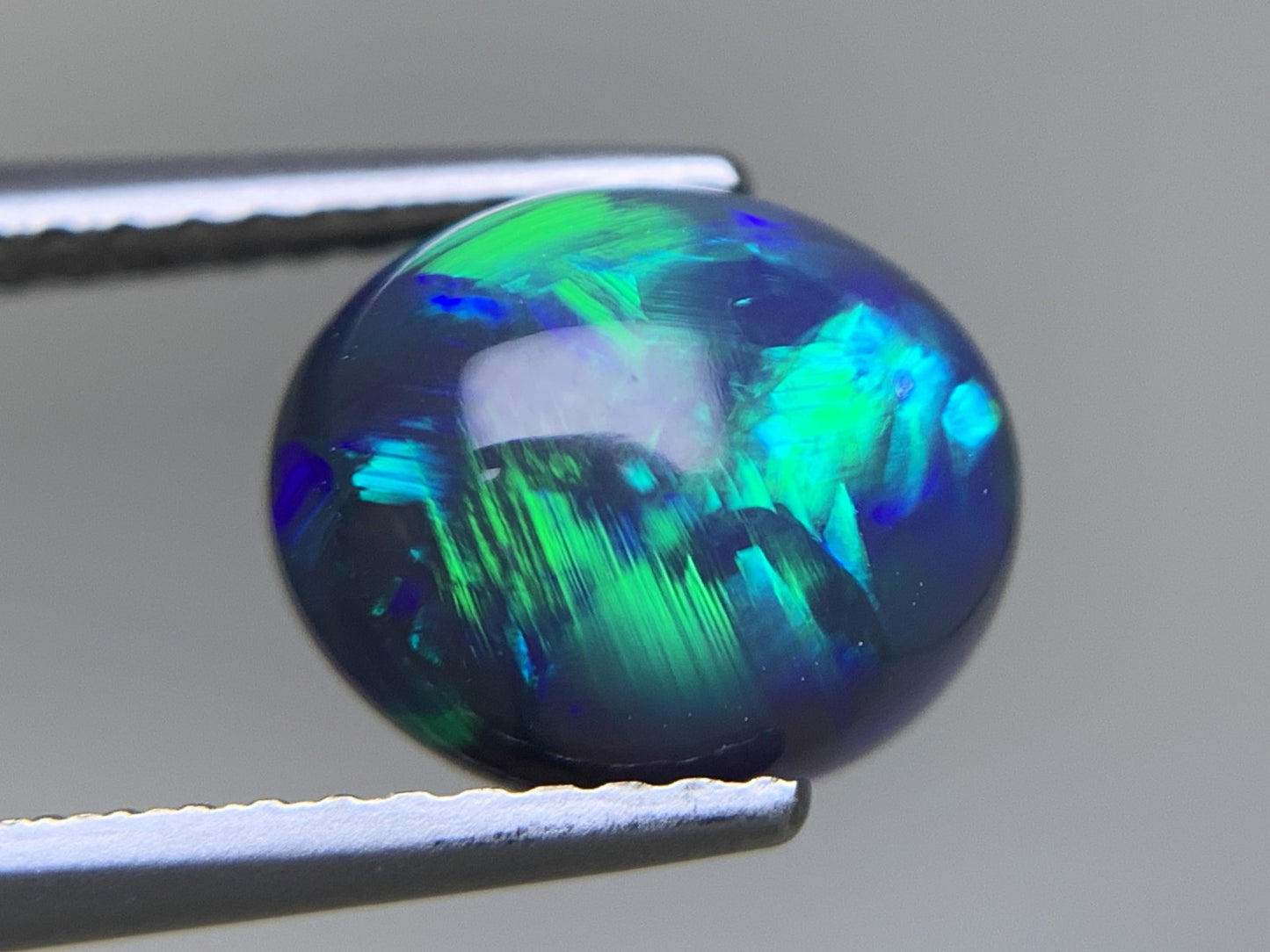 ブラックオパール 天然 2.790ct 宝石ソーティング付き 9.7㎜×7.7㎜×6.2㎜ ルース（ 裸石 ） 7760Y