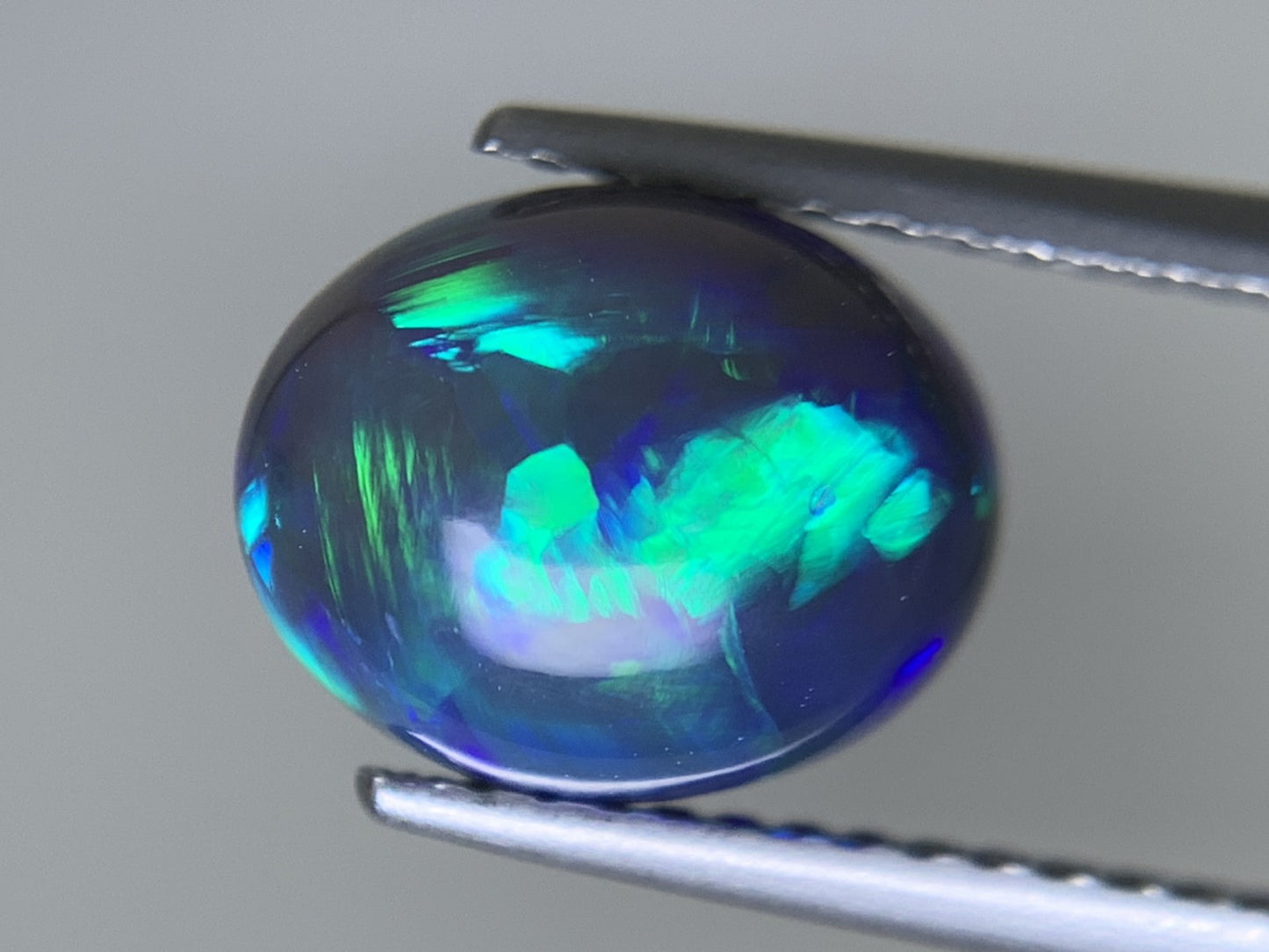 ブラックオパール 天然 2.790ct 宝石ソーティング付き 9.7㎜×7.7㎜×6.2㎜ ルース（ 裸石 ） 7760Y