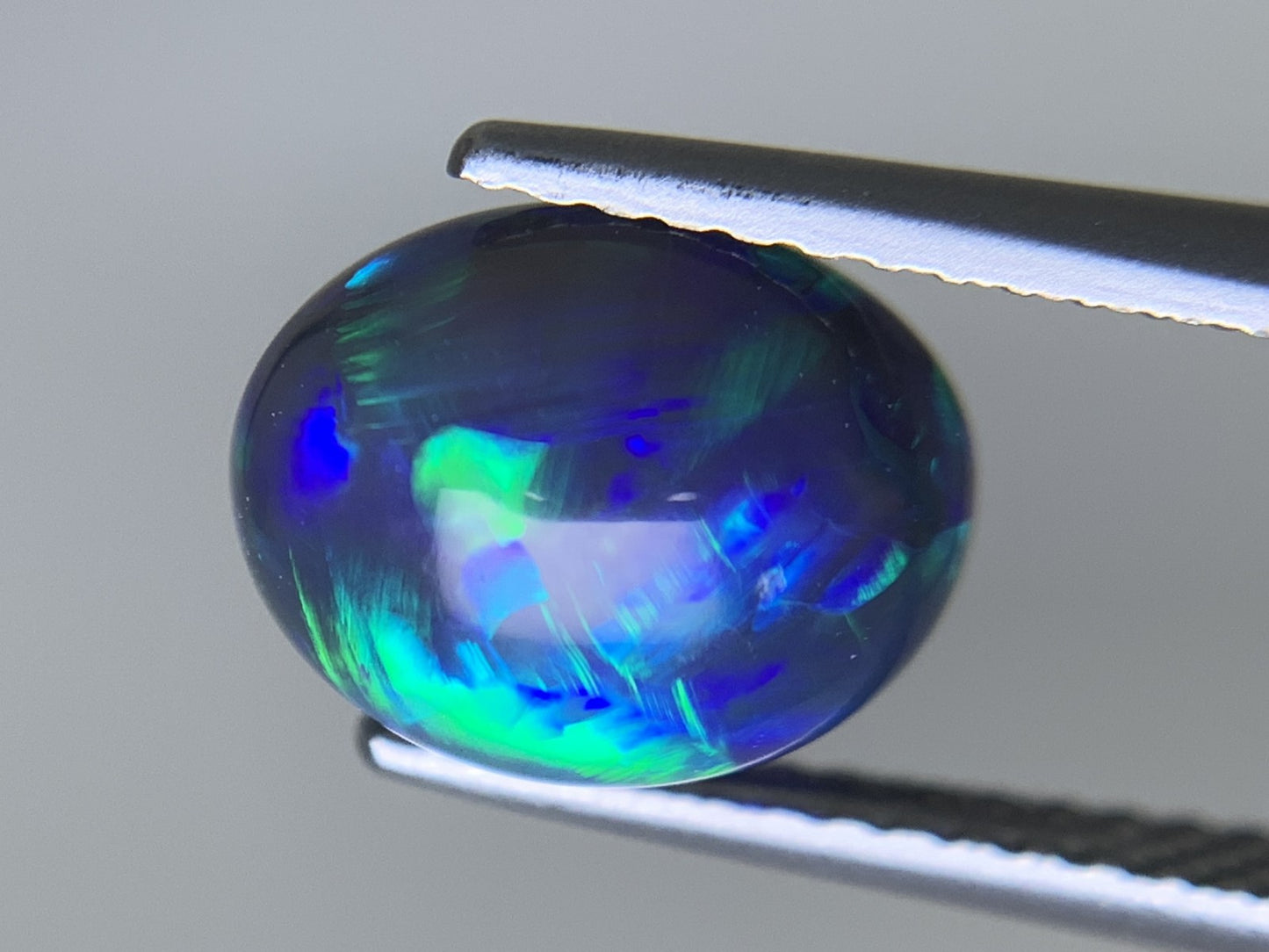 ブラックオパール 天然 2.790ct 宝石ソーティング付き 9.7㎜×7.7㎜×6.2㎜ ルース（ 裸石 ） 7760Y