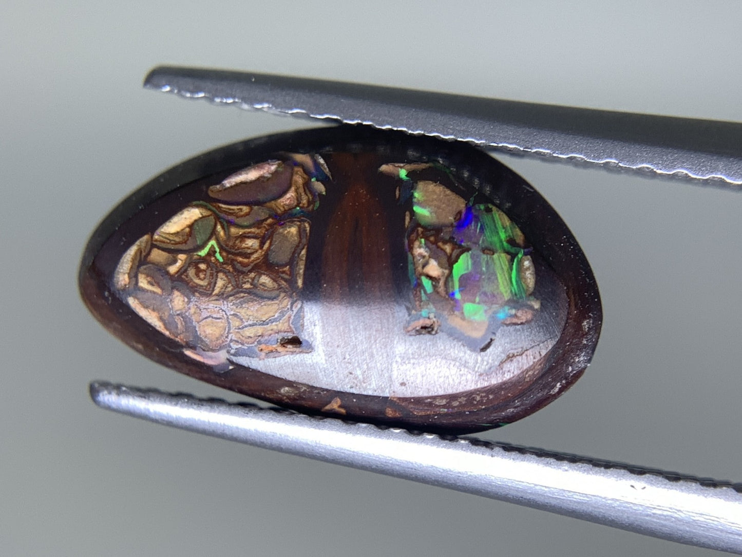 ボルダーオパール 天然  2.682ct   宝石ソーティング付き  13.5㎜×7.6㎜×3.0㎜   ルース（ 裸石 ） 5939Y