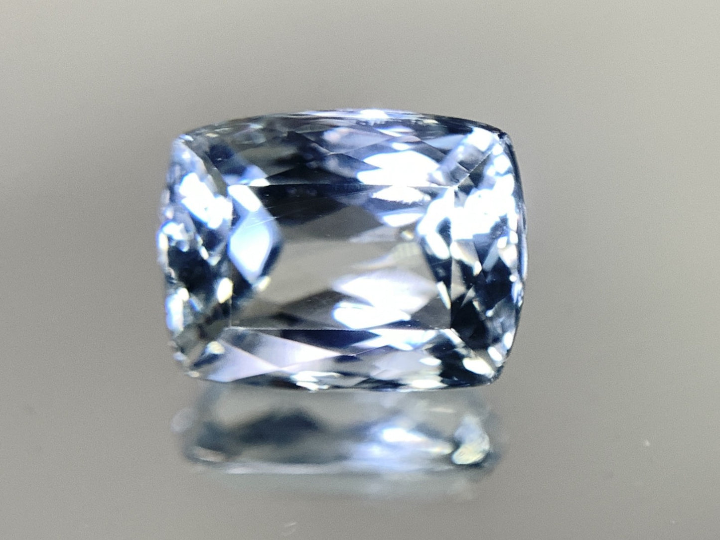アクアマリン 3.134ct 宝石ソーティング付き 9.90㎜×7.73㎜×5.91㎜ ルース（ 裸石 ） 1386Y