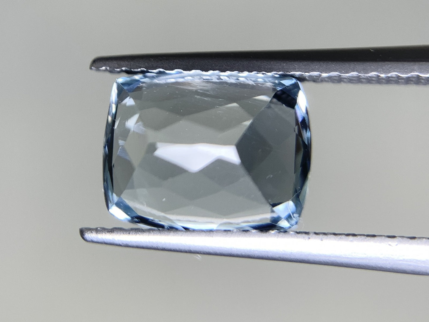アクアマリン 3.134ct 宝石ソーティング付き 9.90㎜×7.73㎜×5.91㎜ ルース（ 裸石 ） 1386Y