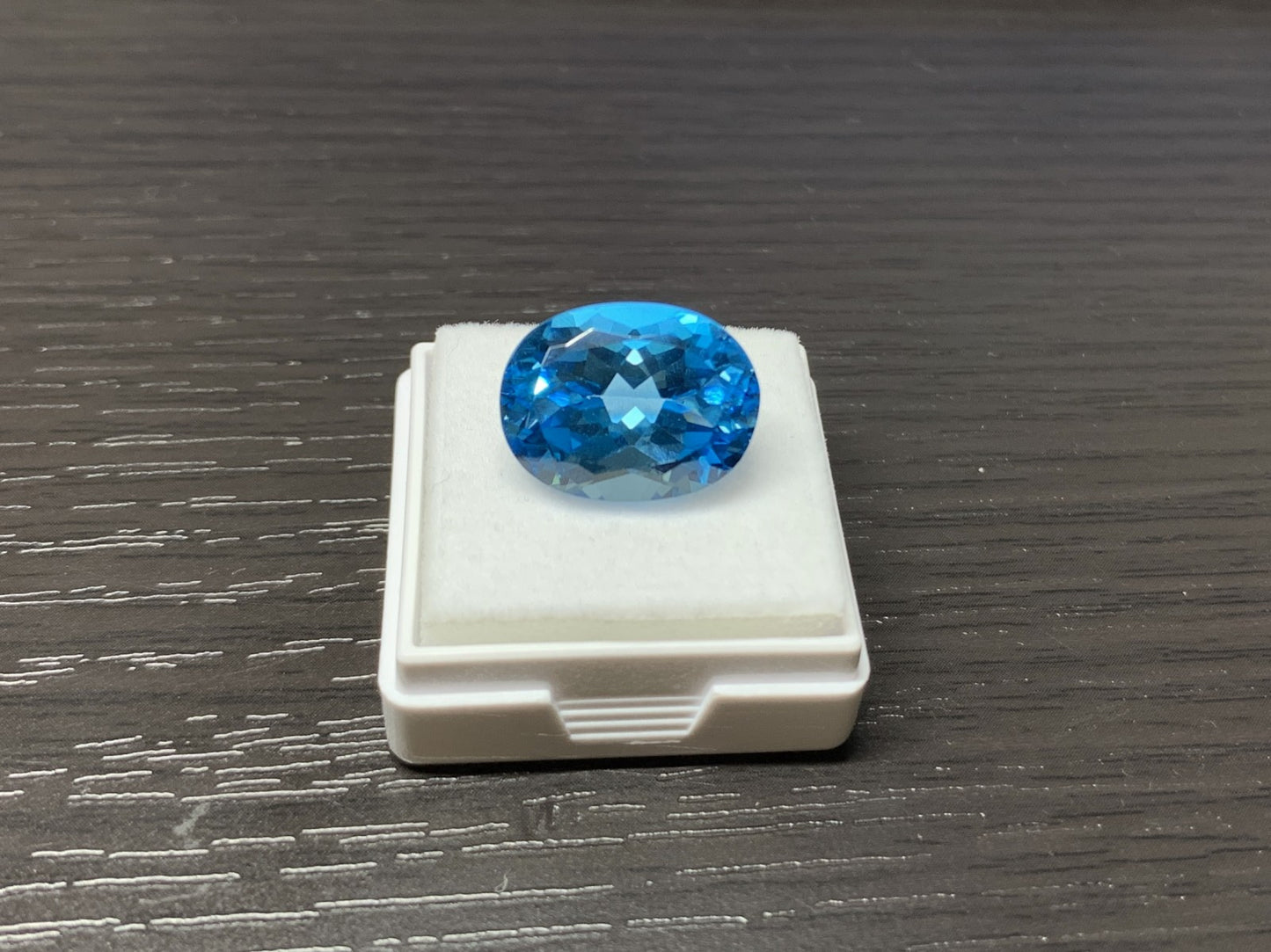 ロンドンブルートパーズ  13.495ct  宝石ソーティング付き  15.97㎜×12.13㎜×8.8㎜  ルース（ 裸石 ） 1906Y