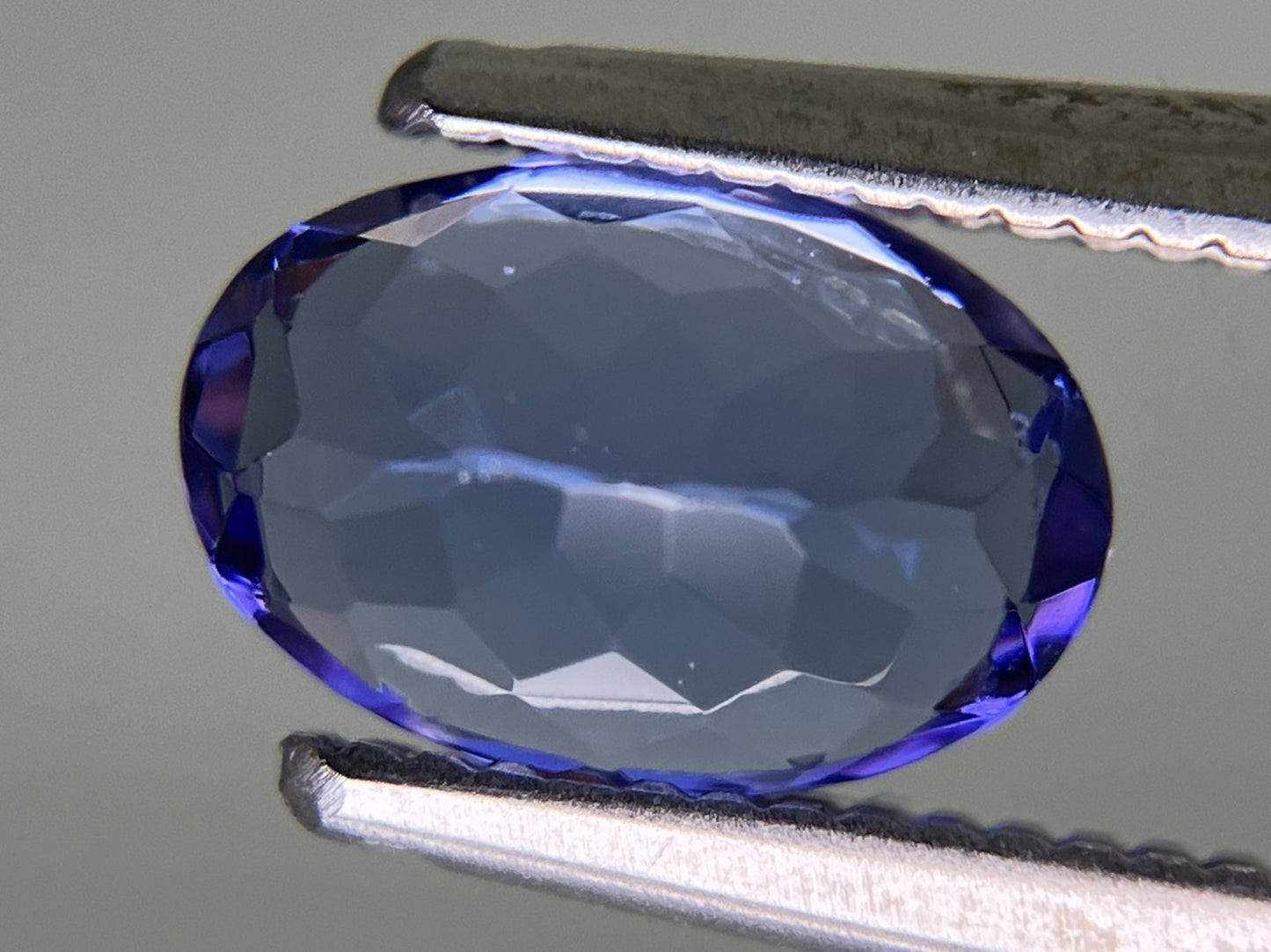 タンザナイト 1.247ct 宝石ソーティング付き  7.8㎜×5.3㎜×3.6㎜  ルース（ 裸石 ） 2852YY
