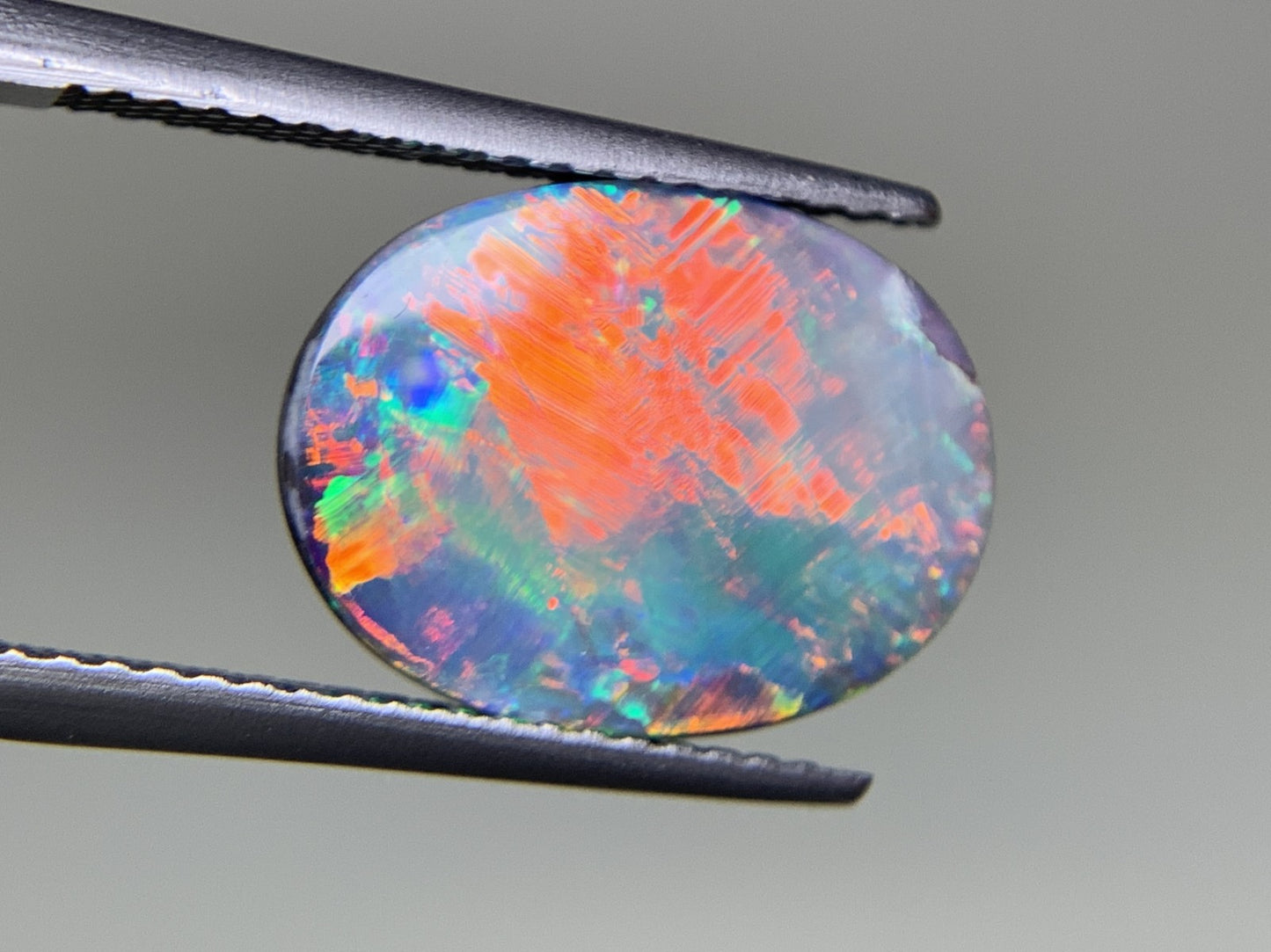 ブラックオパール 2.153ct 宝石ソーティング付き  14.0㎜×10.6㎜×2.1㎜  ルース（ 裸石 ） 3647Y