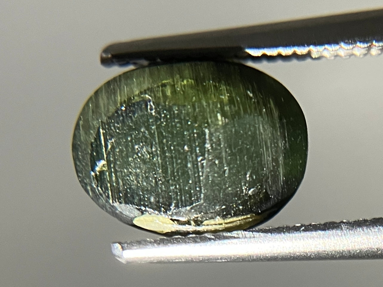 トルマリンキャッツアイ 天然 3.080ct 宝石ソーティング付き 9.0㎜×6.9㎜×5.6㎜ ルース（ 裸石 ） 7008YY