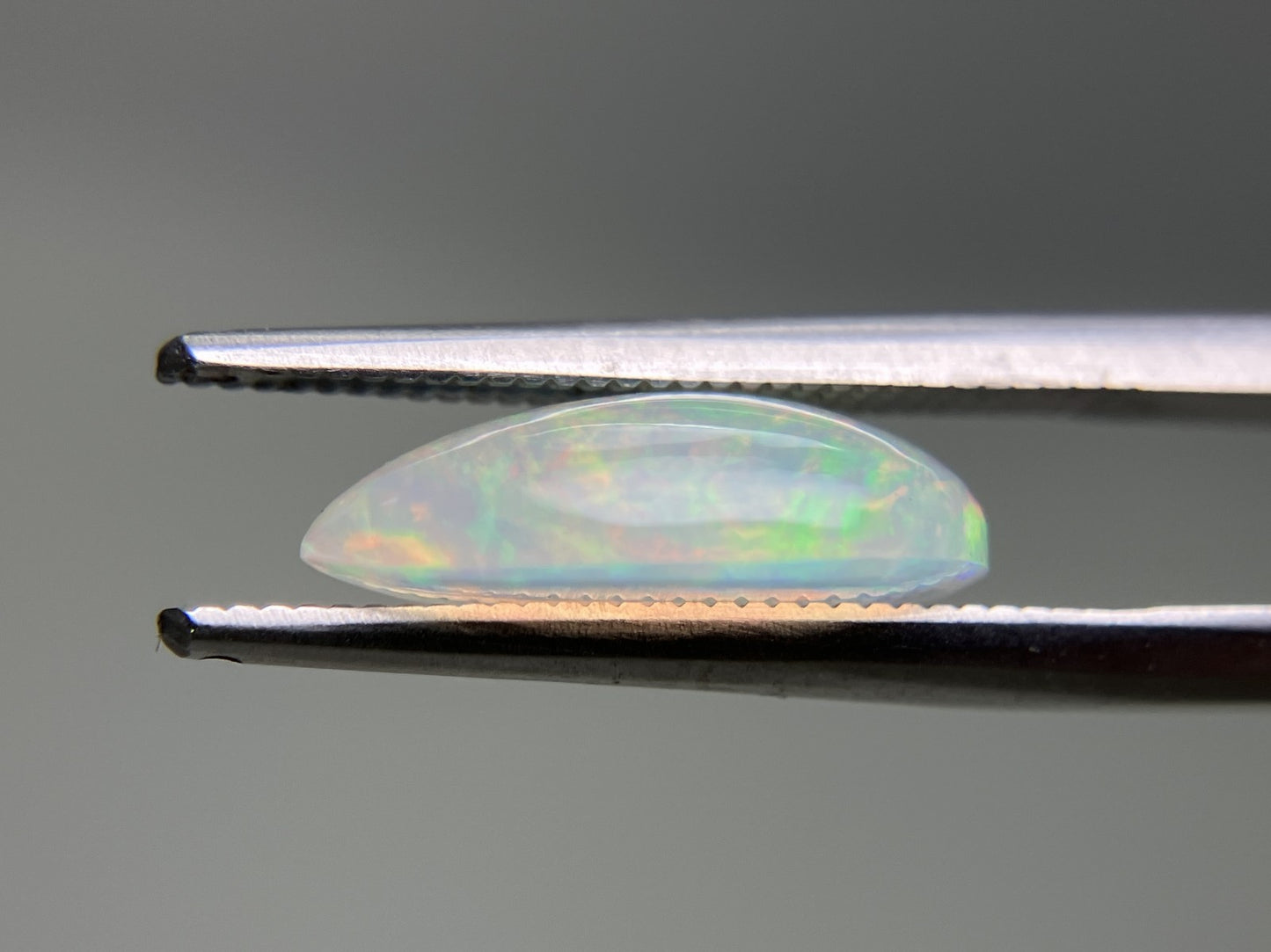 オパール 2.218ct 宝石ソーティング付き  13.5㎜×9.5㎜×3.9㎜  ルース（ 裸石 ） 3617YY