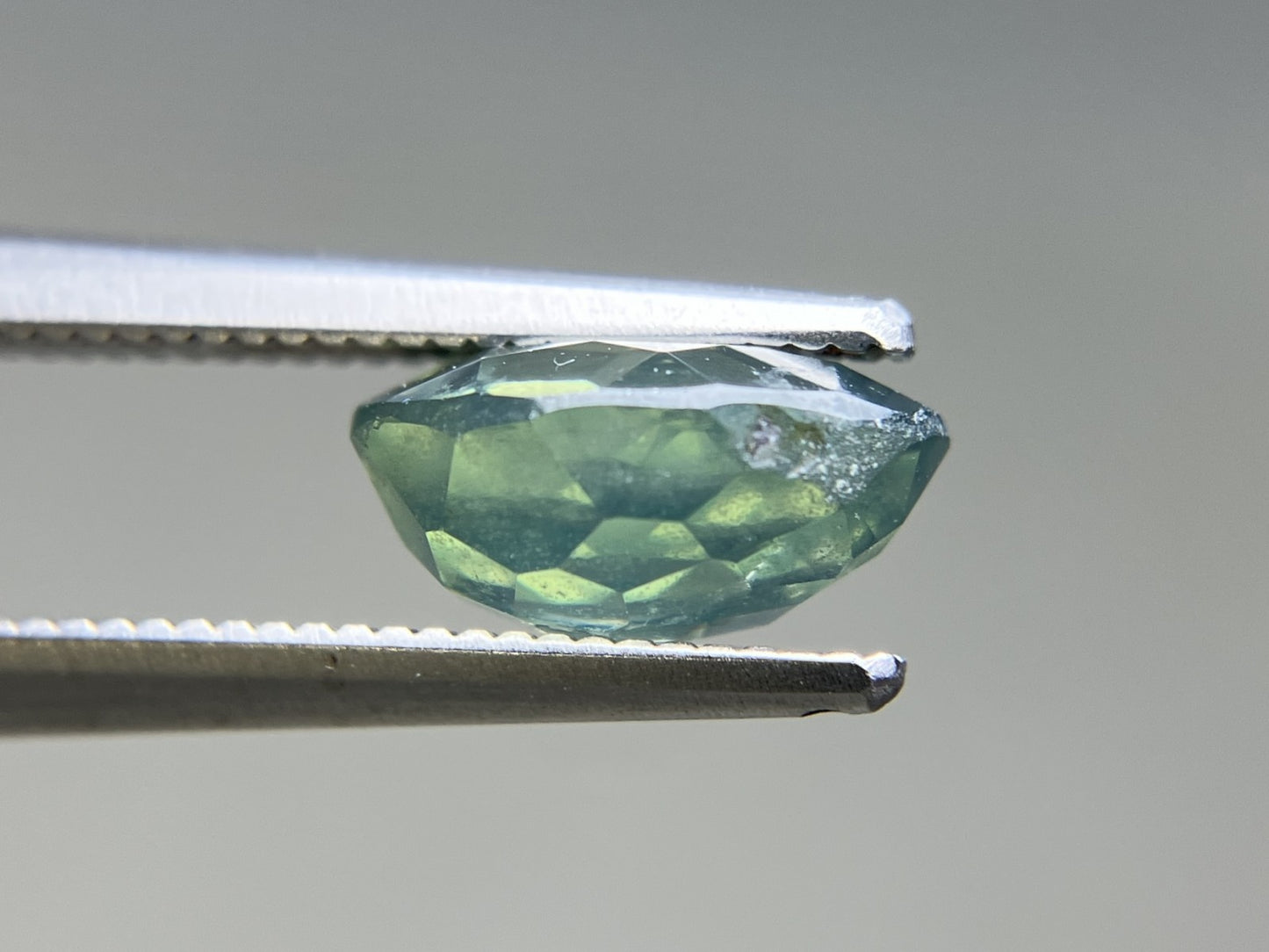 ジルコン 天然 2.871ct 宝石ソーティング付き 8.8㎜×6.8㎜×4.3㎜ ルース（ 裸石 ） 7040YY